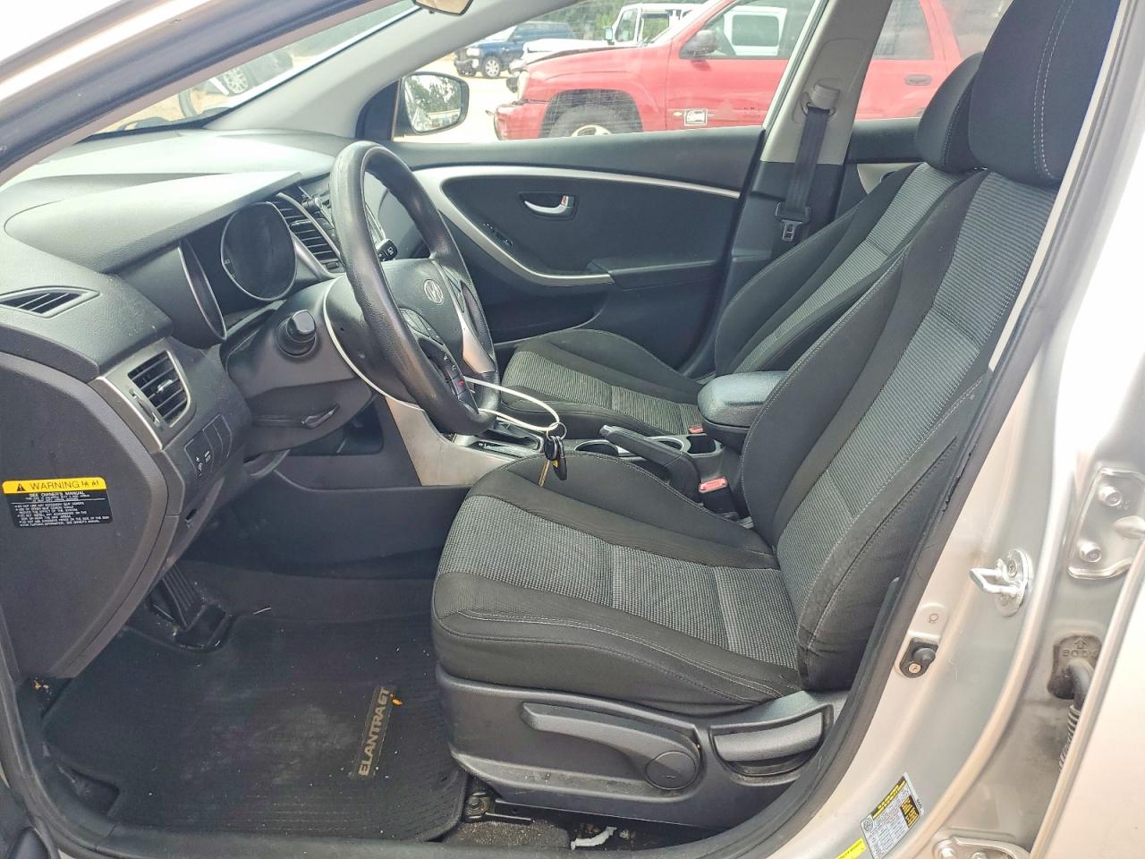 2014 Hyundai Elantra Gt Base Silver vin: KMHD35LH1EU203787