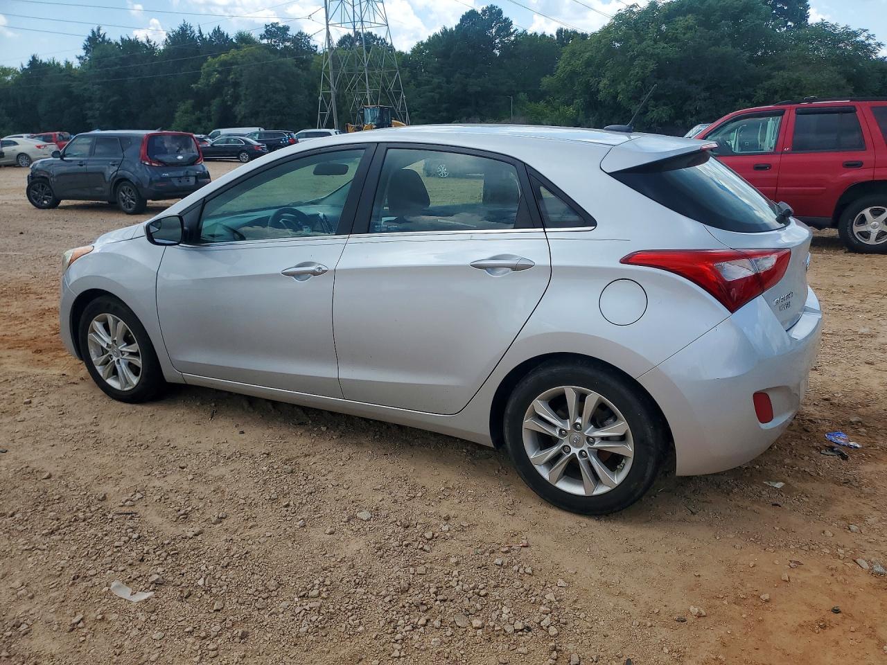 2014 Hyundai Elantra Gt Base Silver vin: KMHD35LH1EU203787