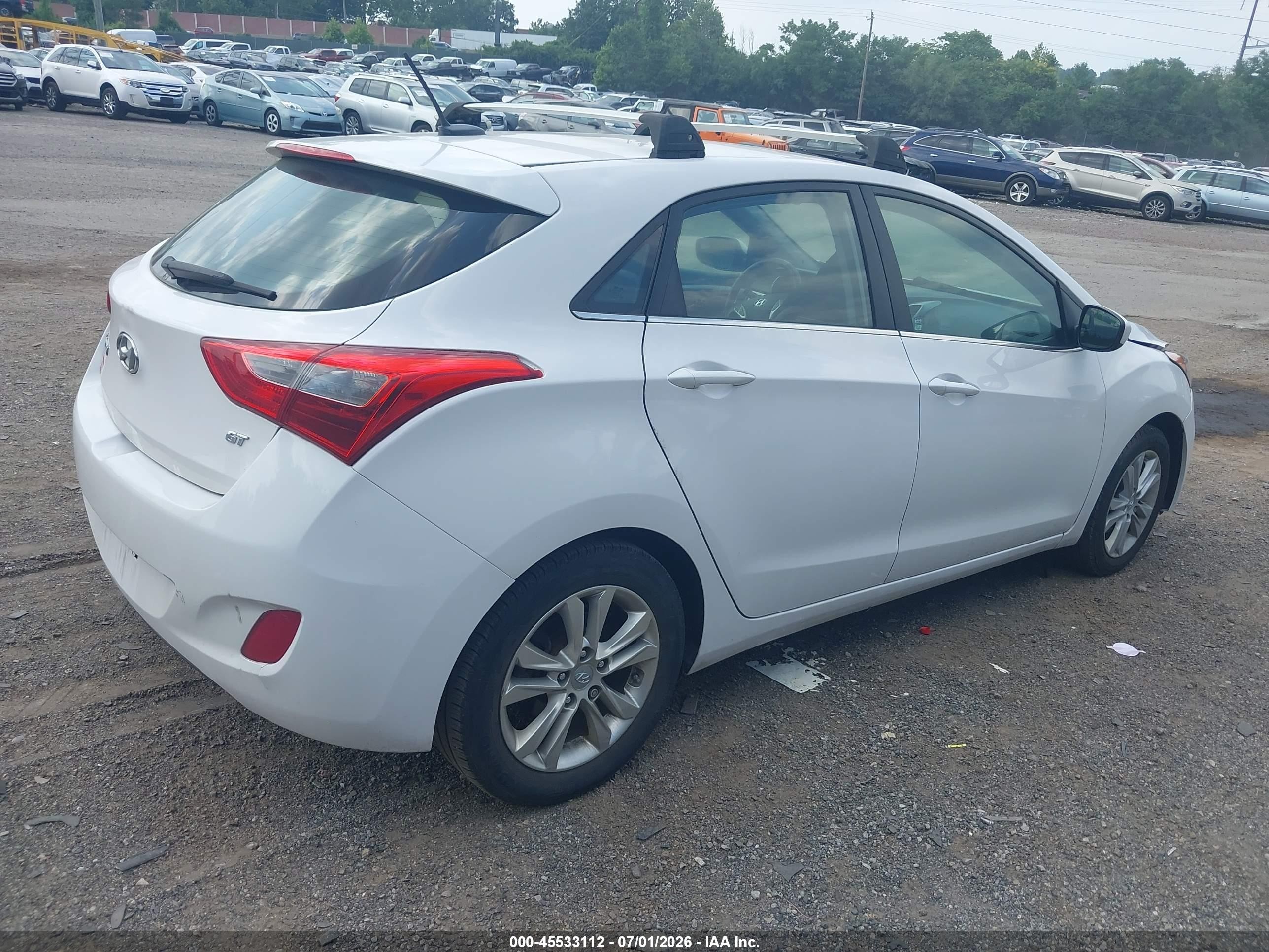 2014 Hyundai Elantra Gt   Белый vin: KMHD35LH1EU215101