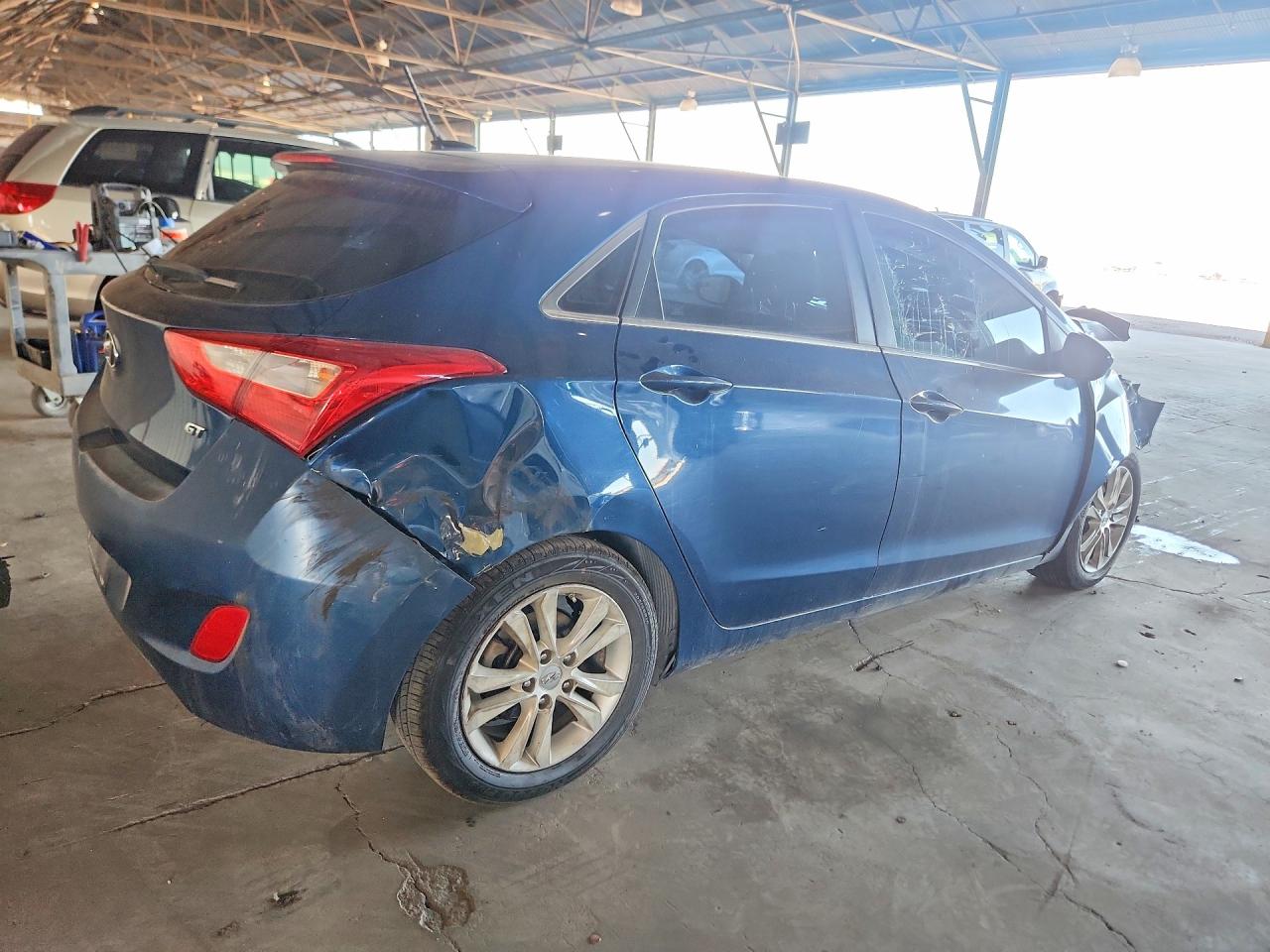 2015 Hyundai Elantra Gt Base Blue vin: KMHD35LH1FU237892