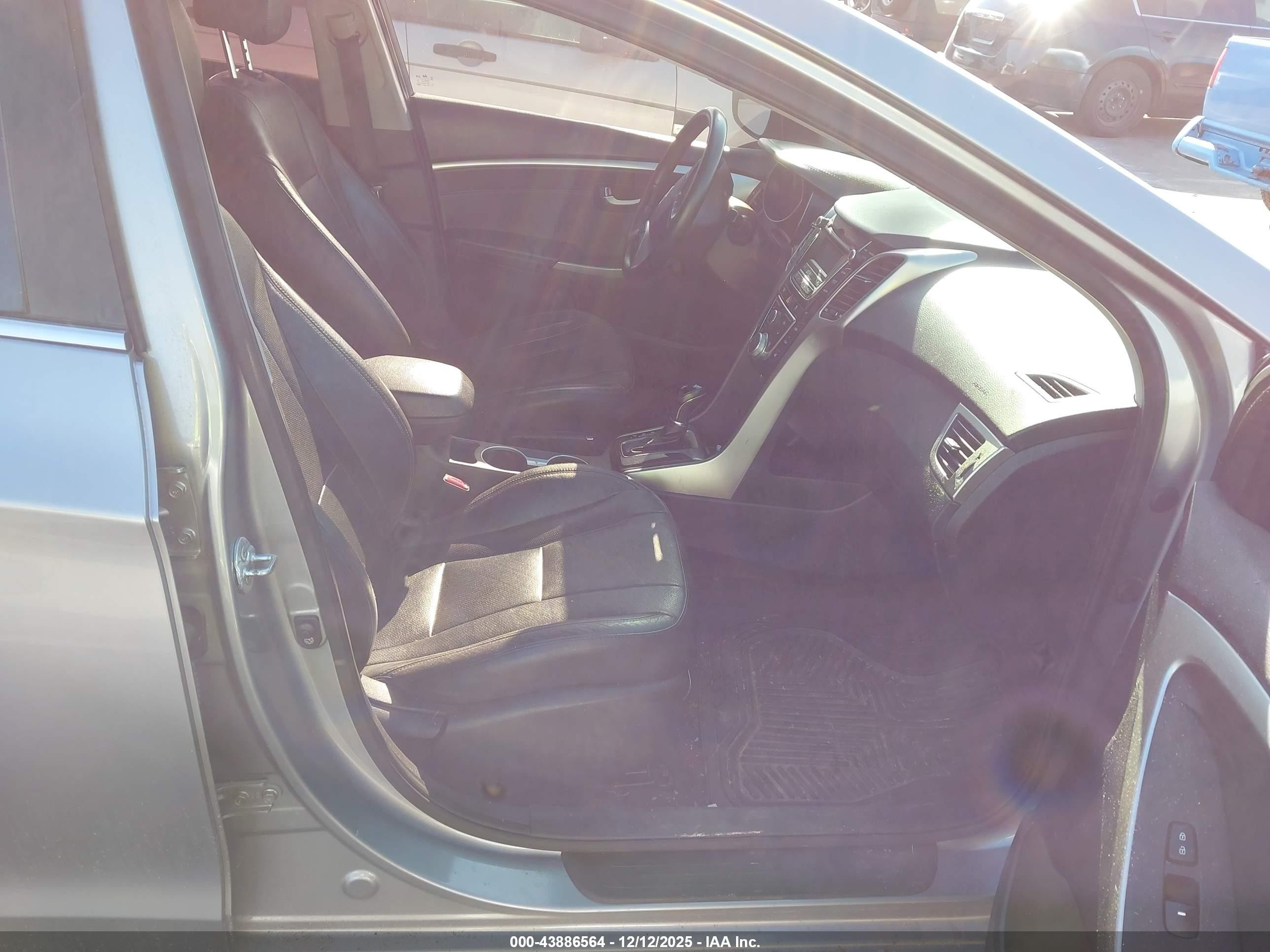 2015 Hyundai Elantra Gt   Gray vin: KMHD35LH1FU243272