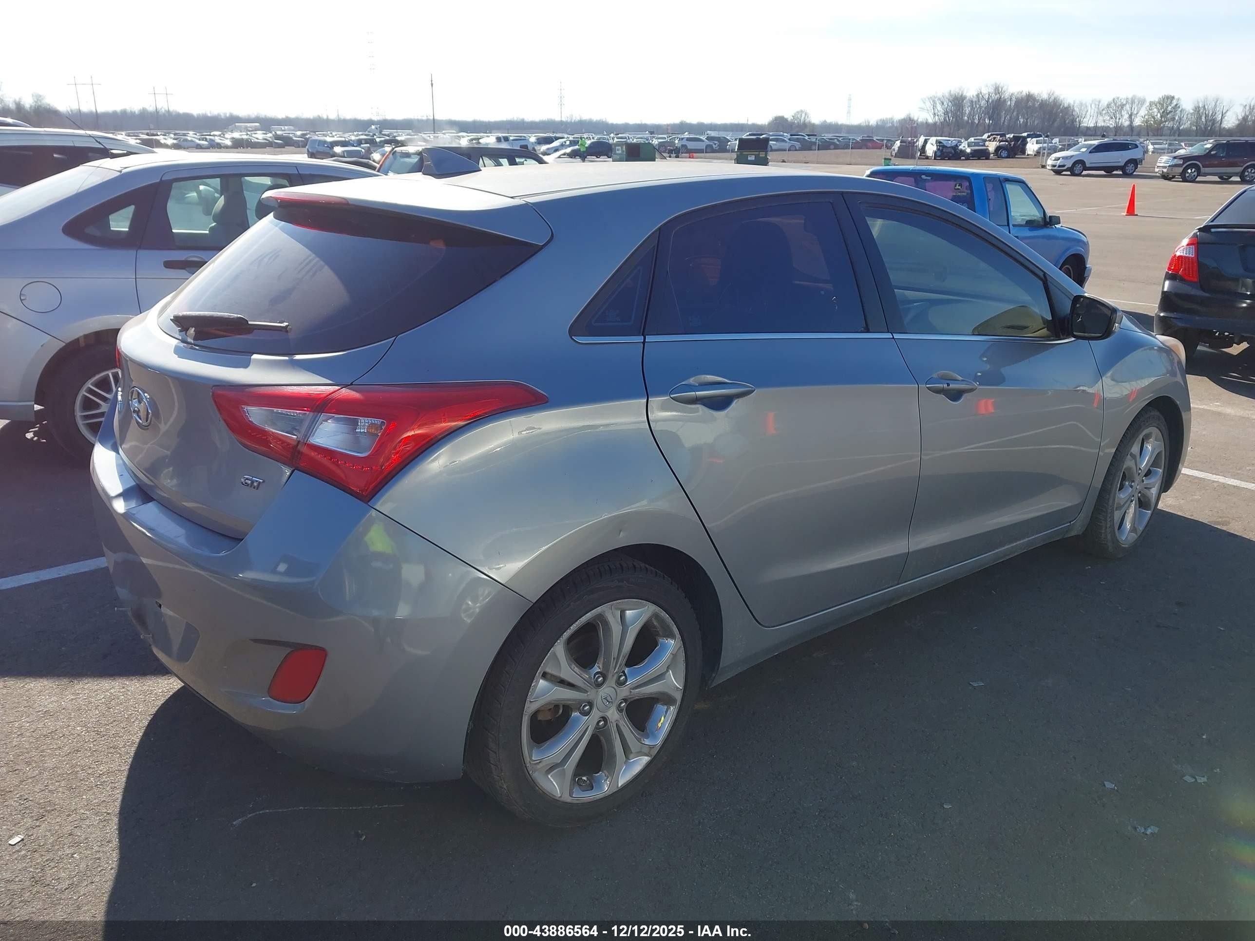 2015 Hyundai Elantra Gt   Gray vin: KMHD35LH1FU243272