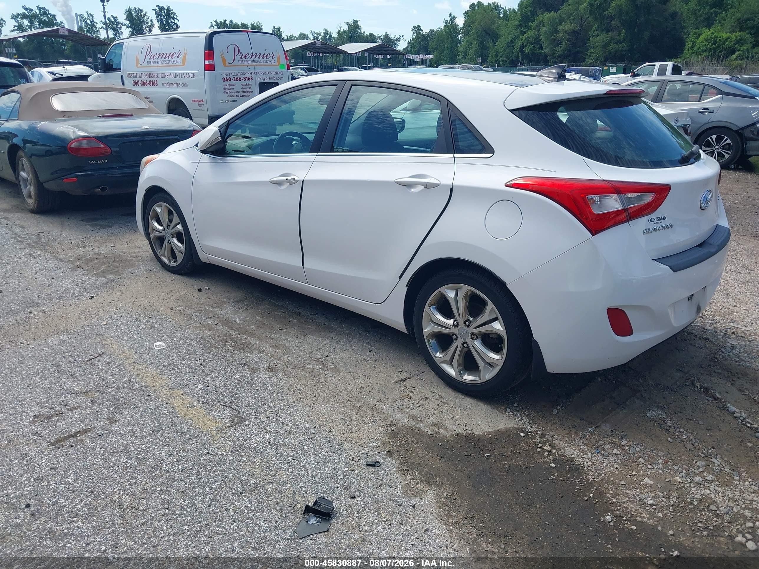 2014 Hyundai Elantra Gt   White vin: KMHD35LH2EU164854