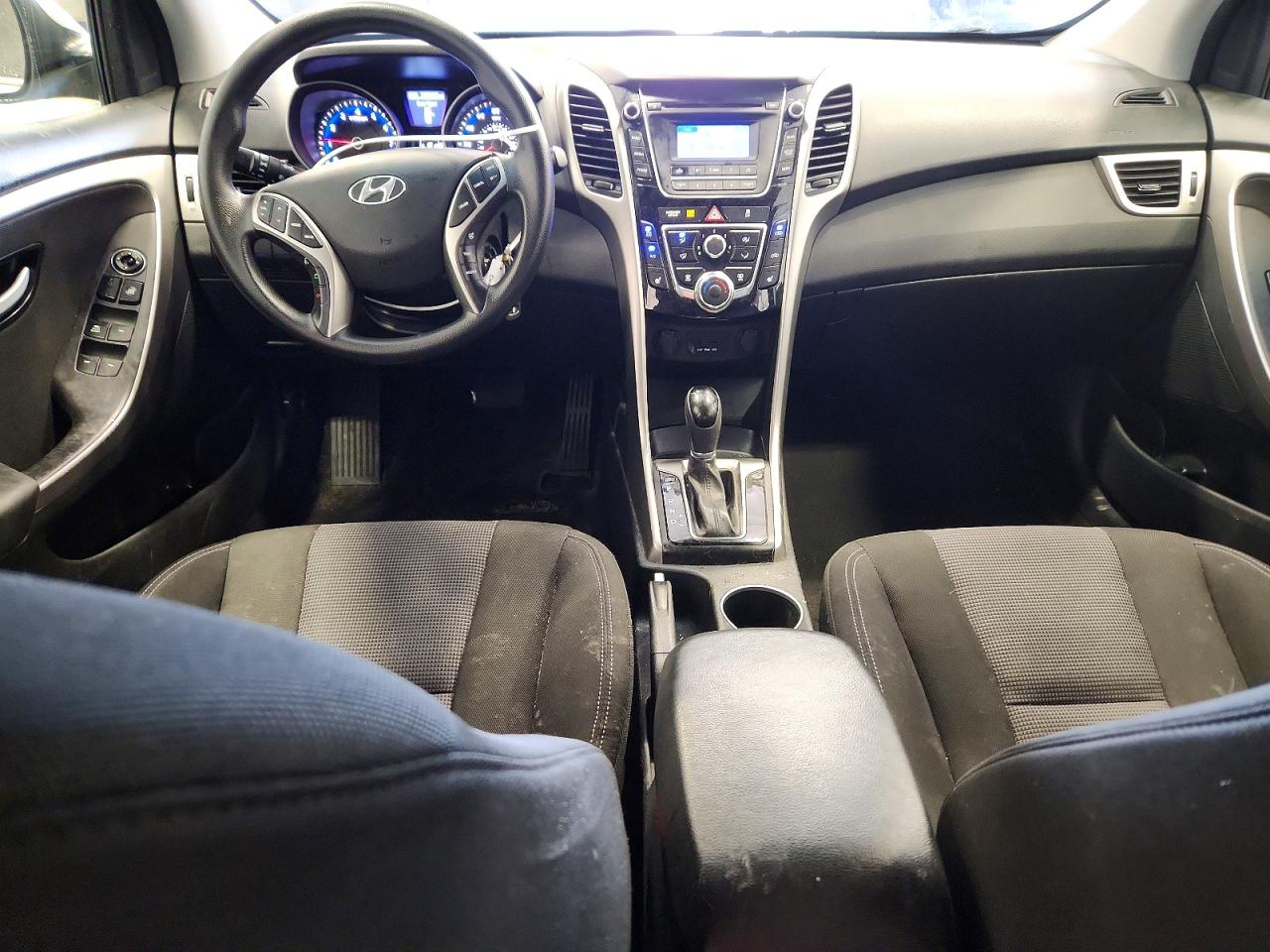 2014 Hyundai Elantra Gt Base Silver vin: KMHD35LH2EU165034