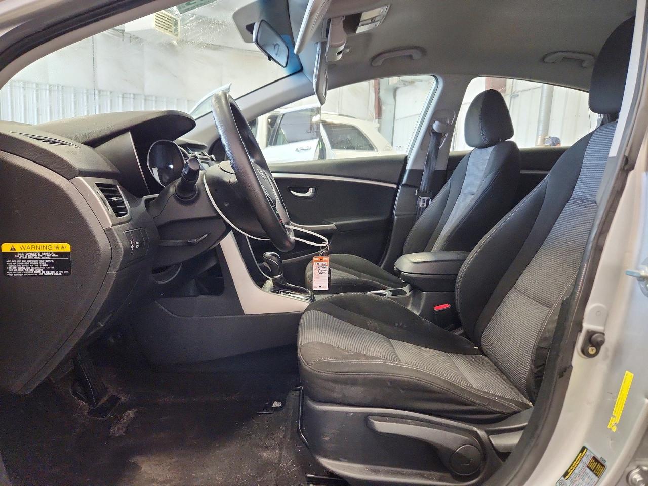 2014 Hyundai Elantra Gt Base Silver vin: KMHD35LH2EU165034