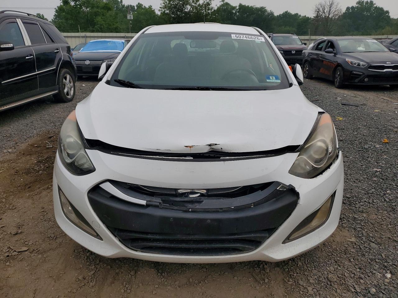 2014 Hyundai Elantra Gt Base White vin: KMHD35LH2EU166684