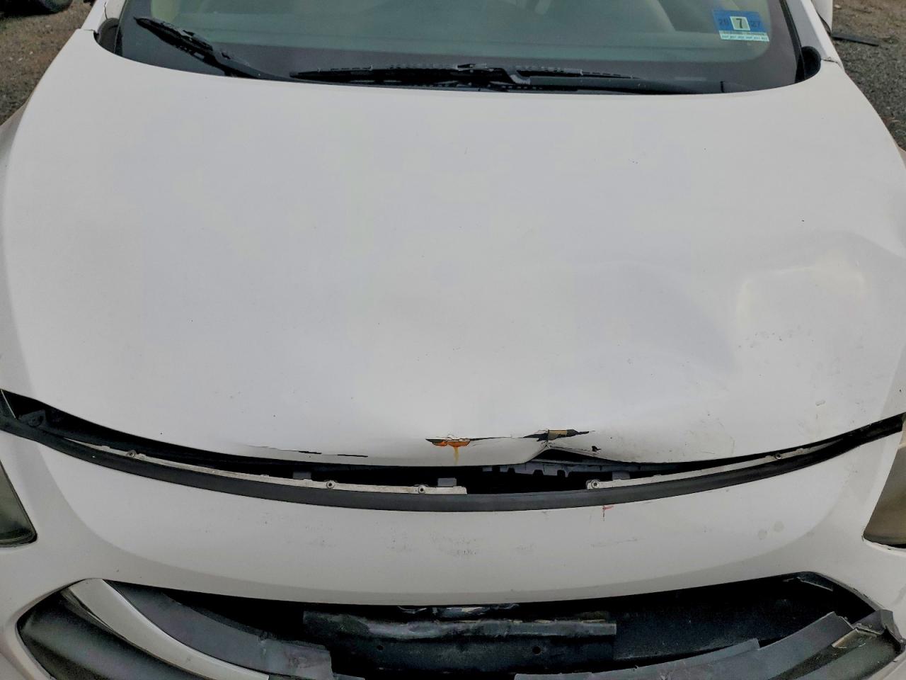 2014 Hyundai Elantra Gt Base White vin: KMHD35LH2EU166684