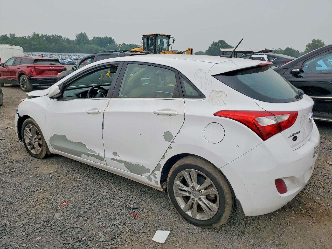 2014 Hyundai Elantra Gt Base White vin: KMHD35LH2EU166684