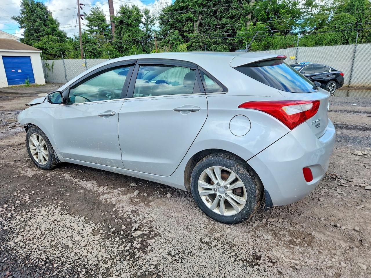 2014 Hyundai Elantra Gt Base Silver vin: KMHD35LH2EU170640