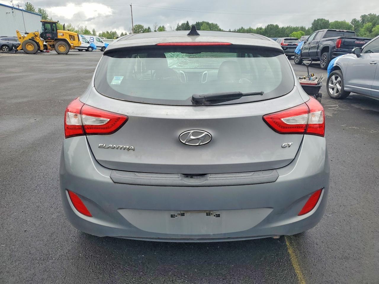 2014 Hyundai Elantra Gt Base Gray vin: KMHD35LH2EU173344