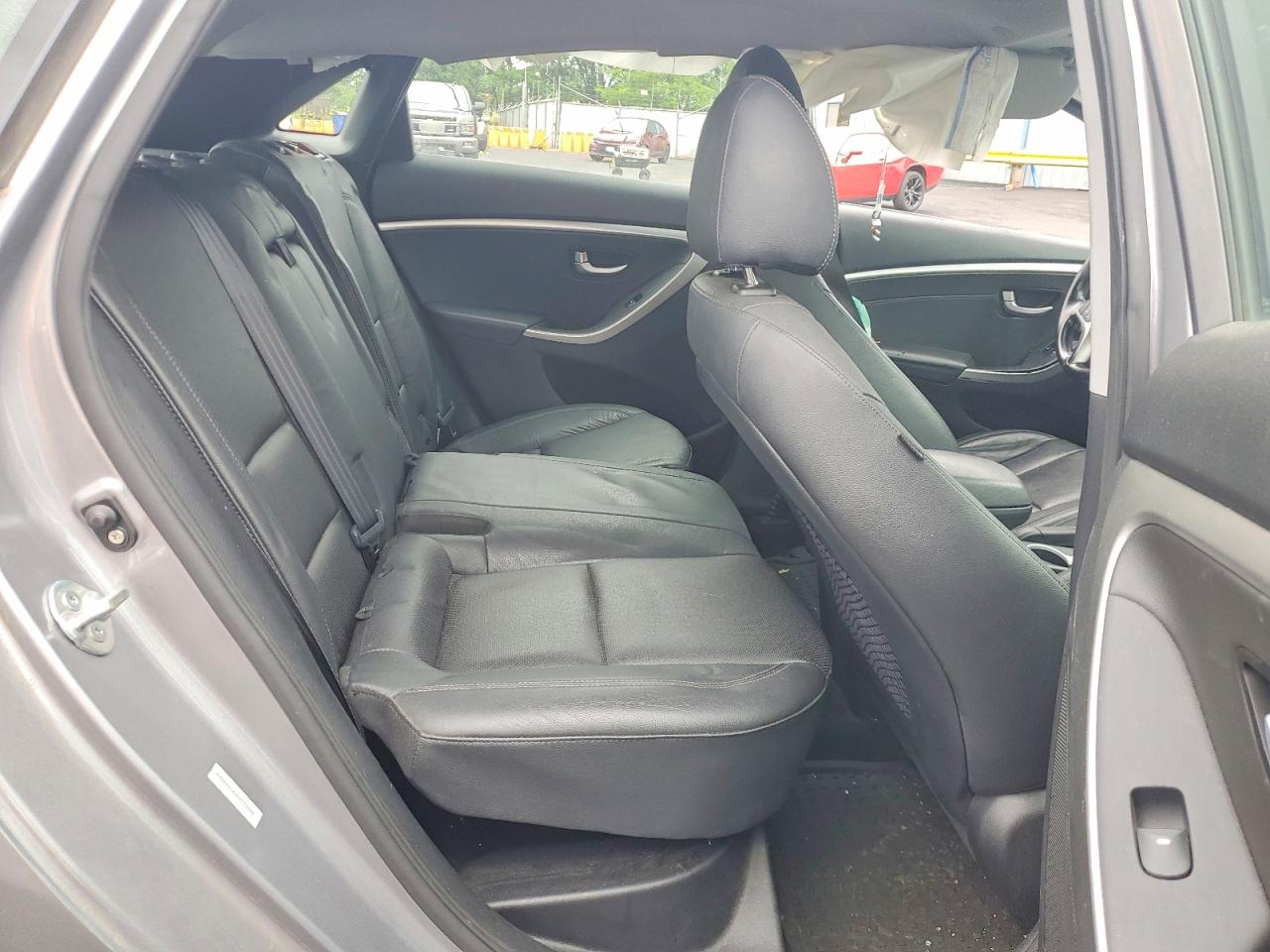 2014 Hyundai Elantra Gt Base Gray vin: KMHD35LH2EU173344