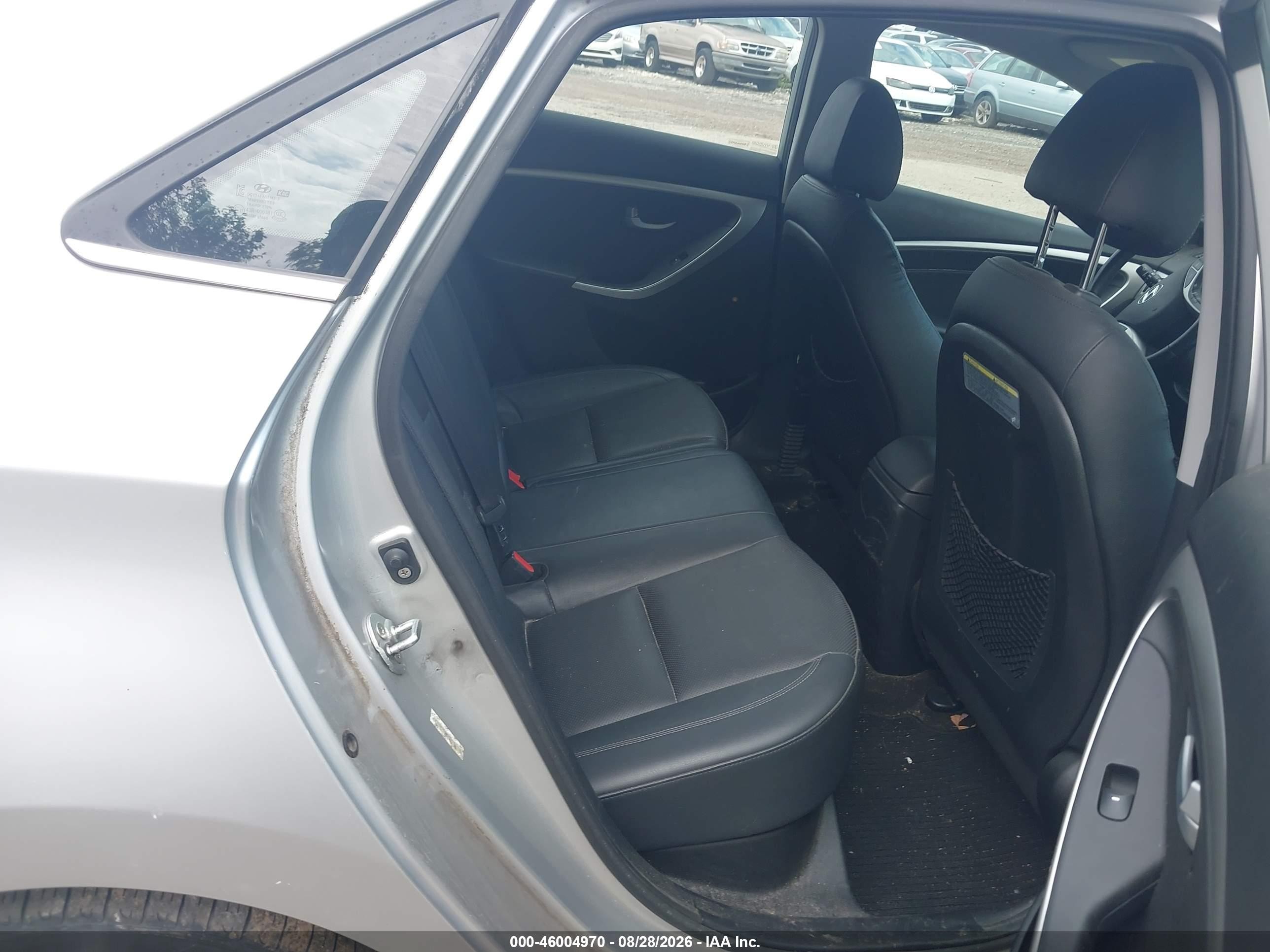 2014 Hyundai Elantra Gt   Silver vin: KMHD35LH2EU219335