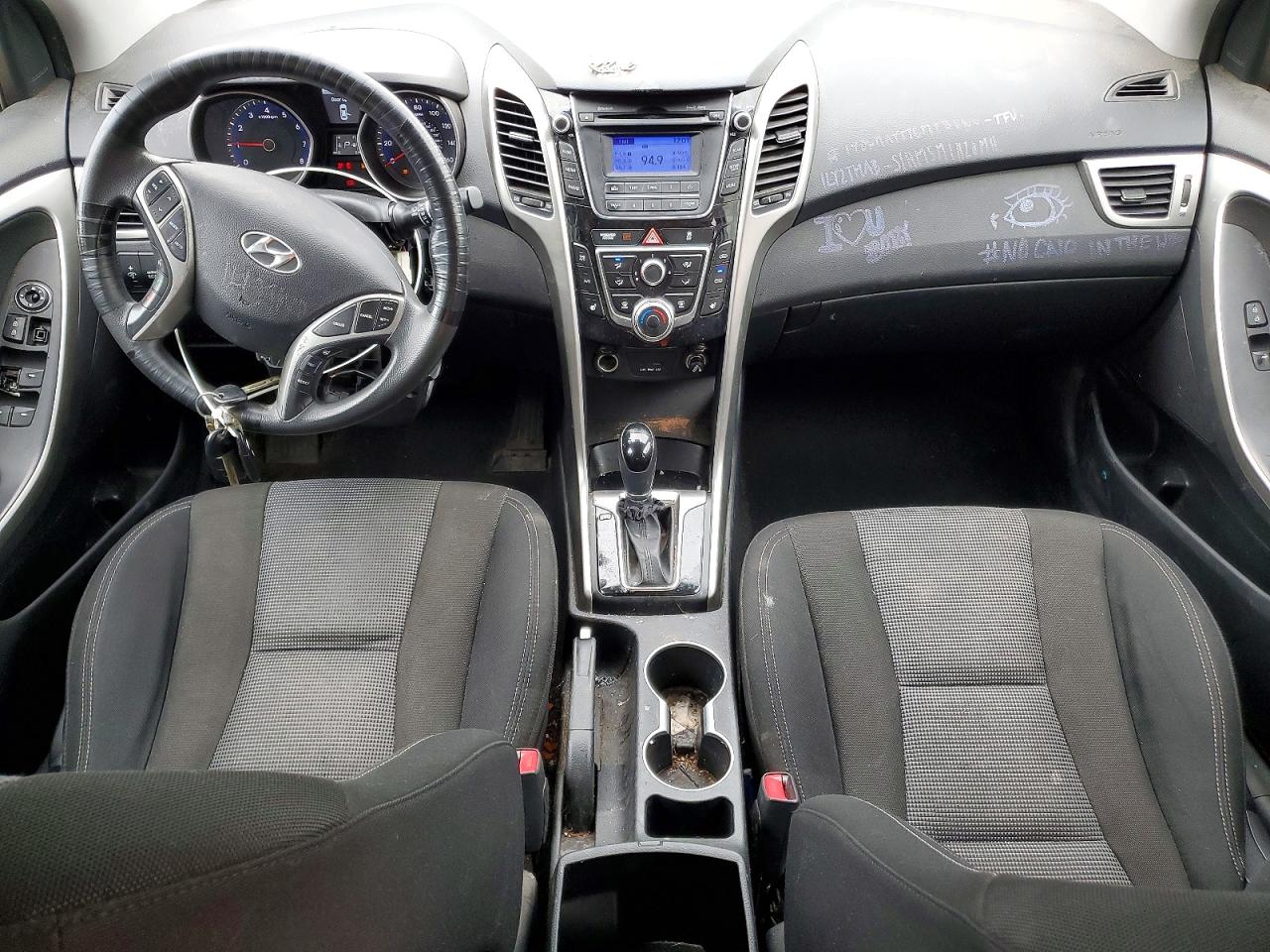 2014 Hyundai Elantra Gt Base Silver vin: KMHD35LH2EU219352