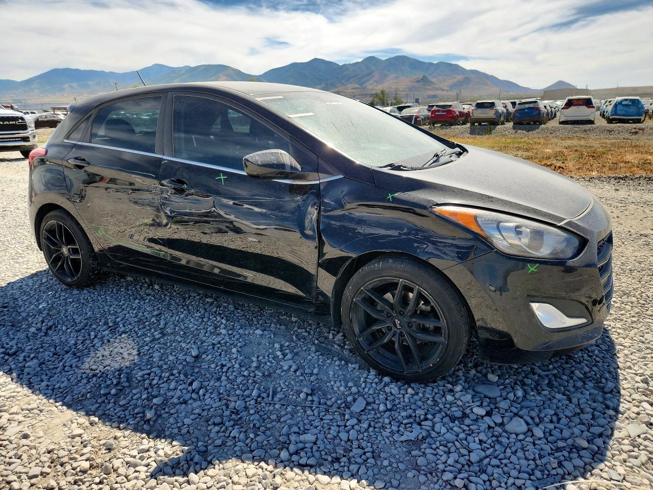 2014 Hyundai Elantra Gt Base Black vin: KMHD35LH2EU231131