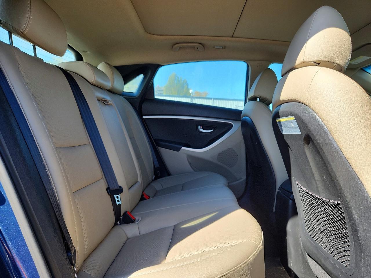 2015 Hyundai Elantra Gt Base Blue vin: KMHD35LH2FU241627