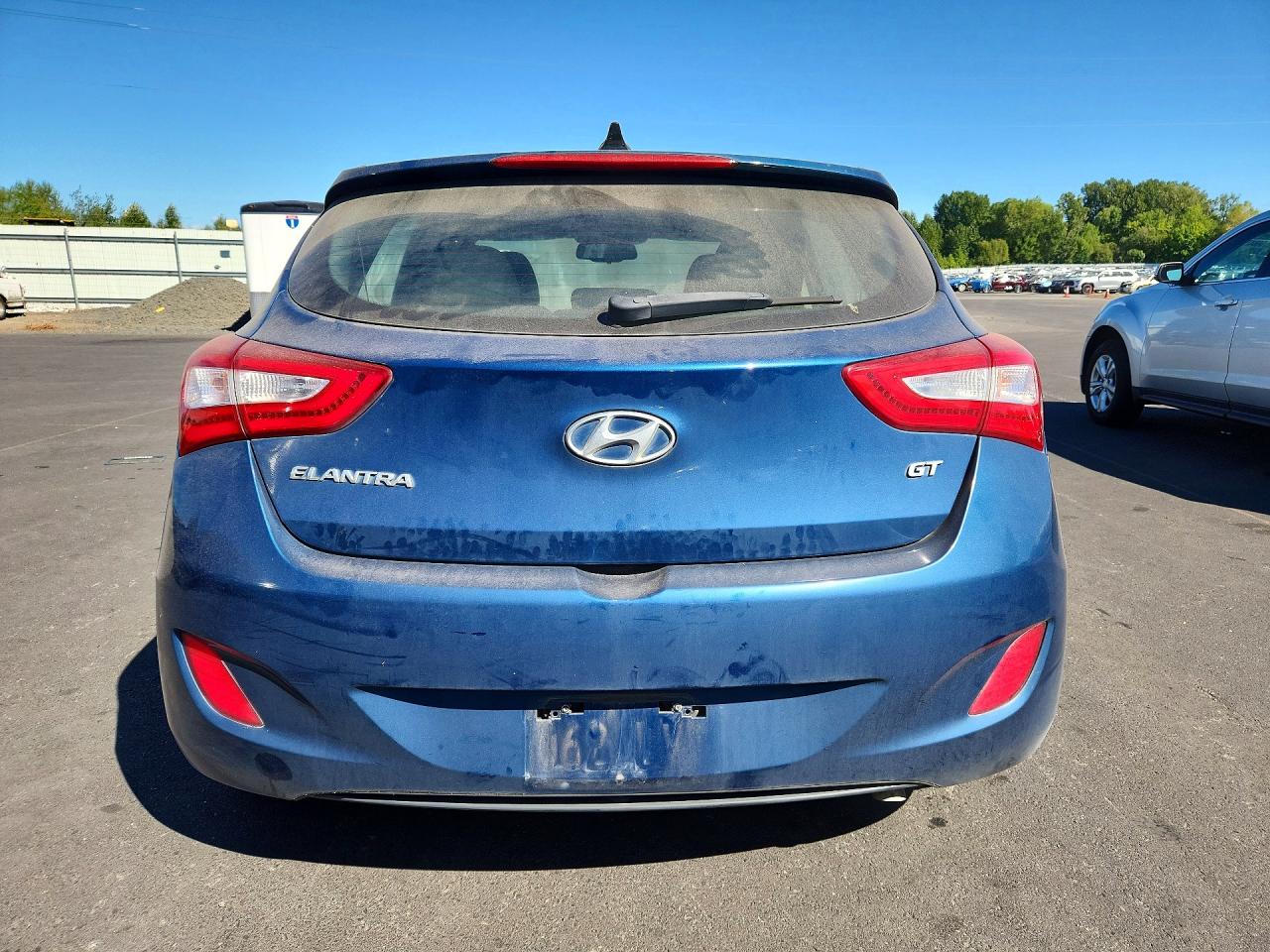 2015 Hyundai Elantra Gt Base Blue vin: KMHD35LH2FU241627