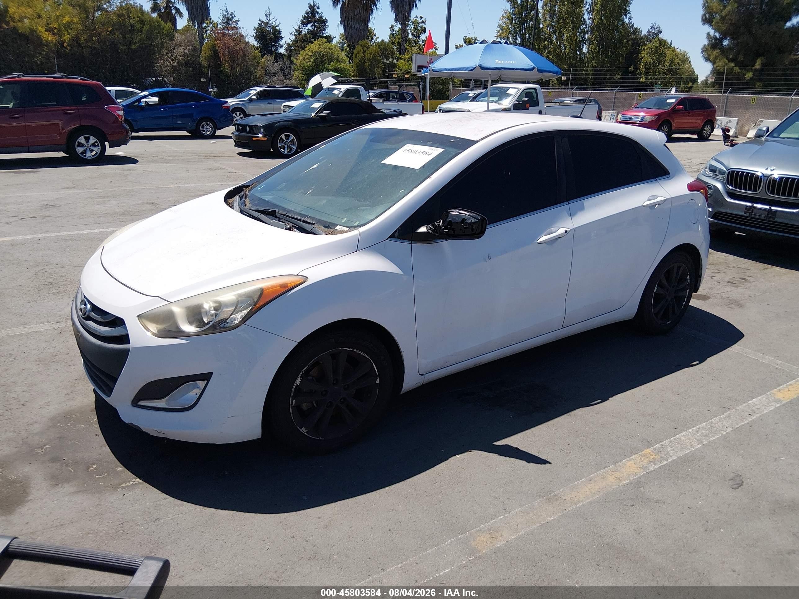 2015 Hyundai Elantra Gt   White vin: KMHD35LH2FU250652