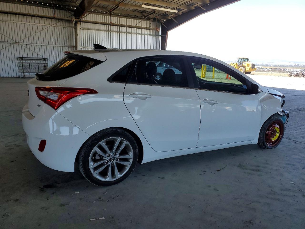 2016 Hyundai Elantra Gt Base White vin: KMHD35LH2GU300497