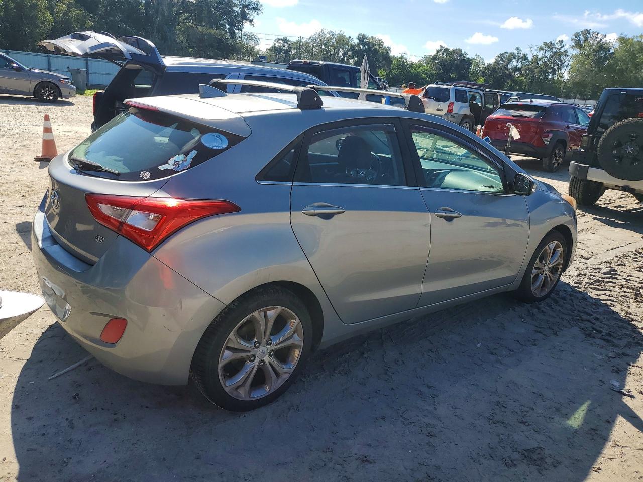 2014 Hyundai Elantra Gt Base Silver vin: KMHD35LH3EU171165