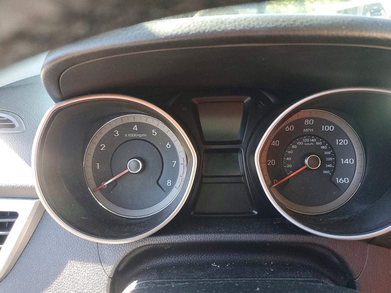 2014 Hyundai Elantra Gt Base Silver vin: KMHD35LH3EU171165
