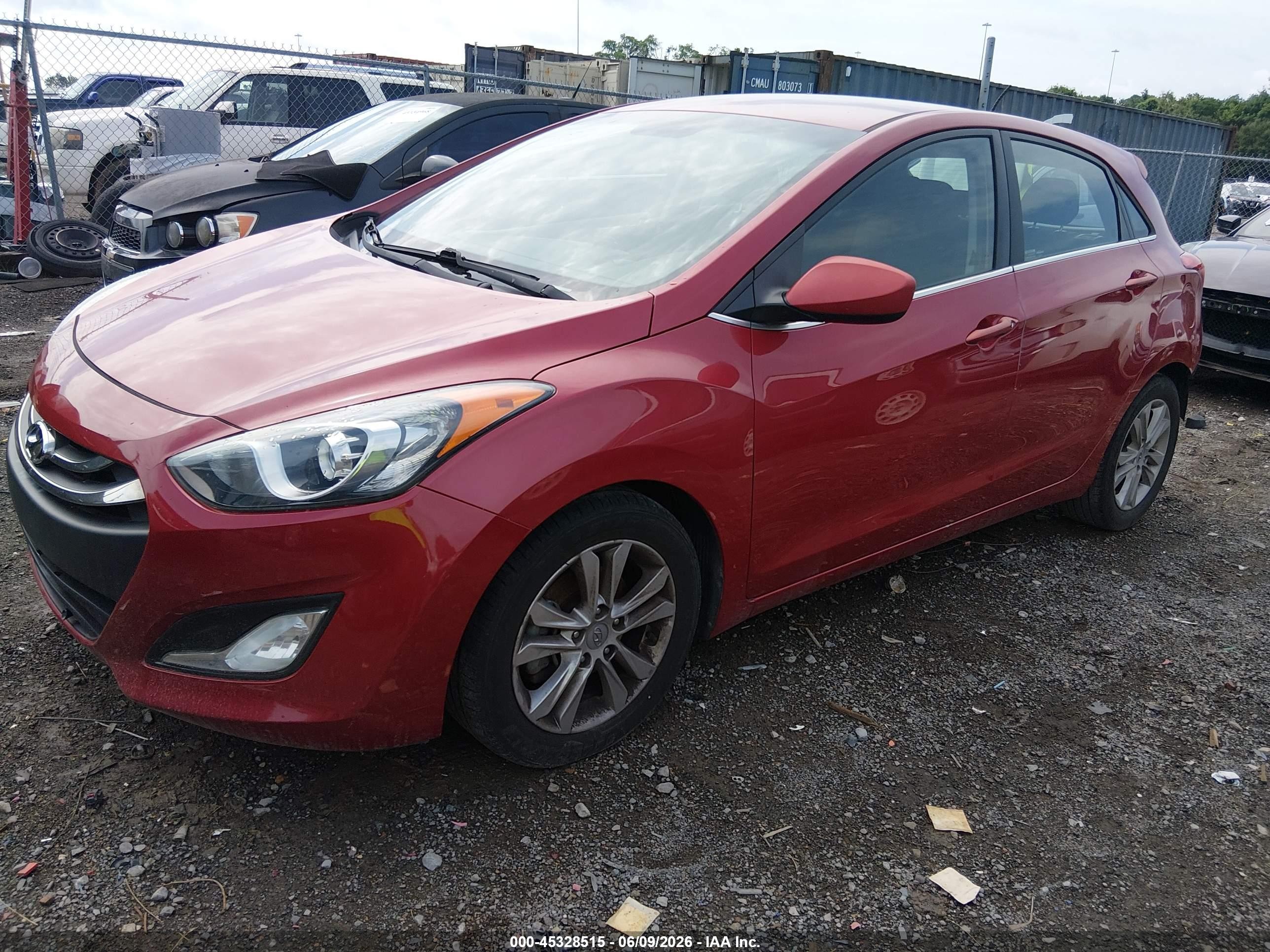 2014 Hyundai Elantra Gt   Red vin: KMHD35LH3EU172087