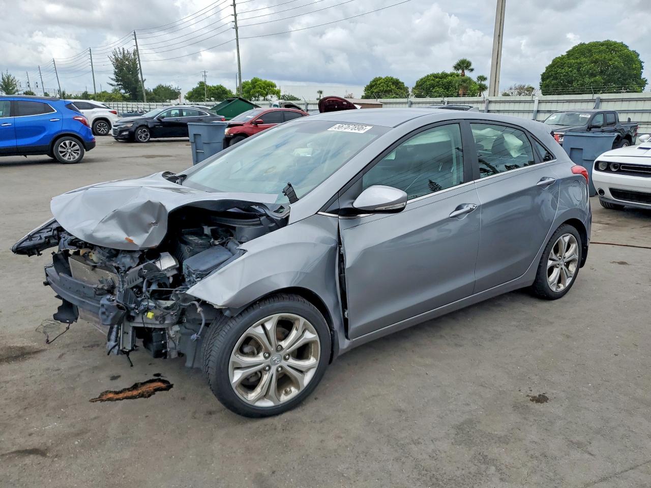 2014 Hyundai Elantra Gt Base Silver vin: KMHD35LH3EU184711