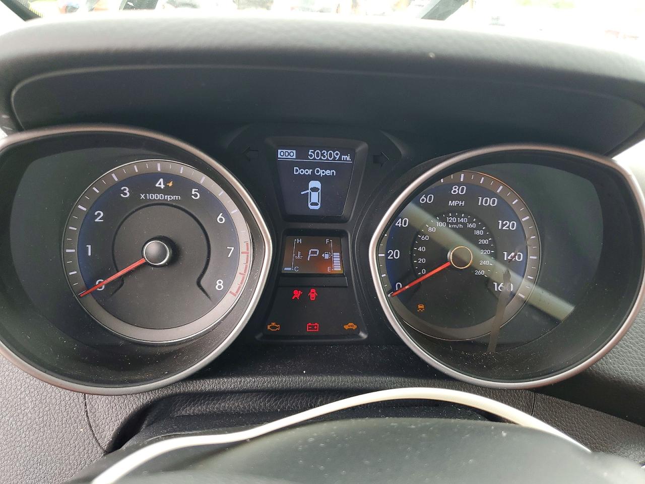 2014 Hyundai Elantra Gt Base Silver vin: KMHD35LH3EU184711