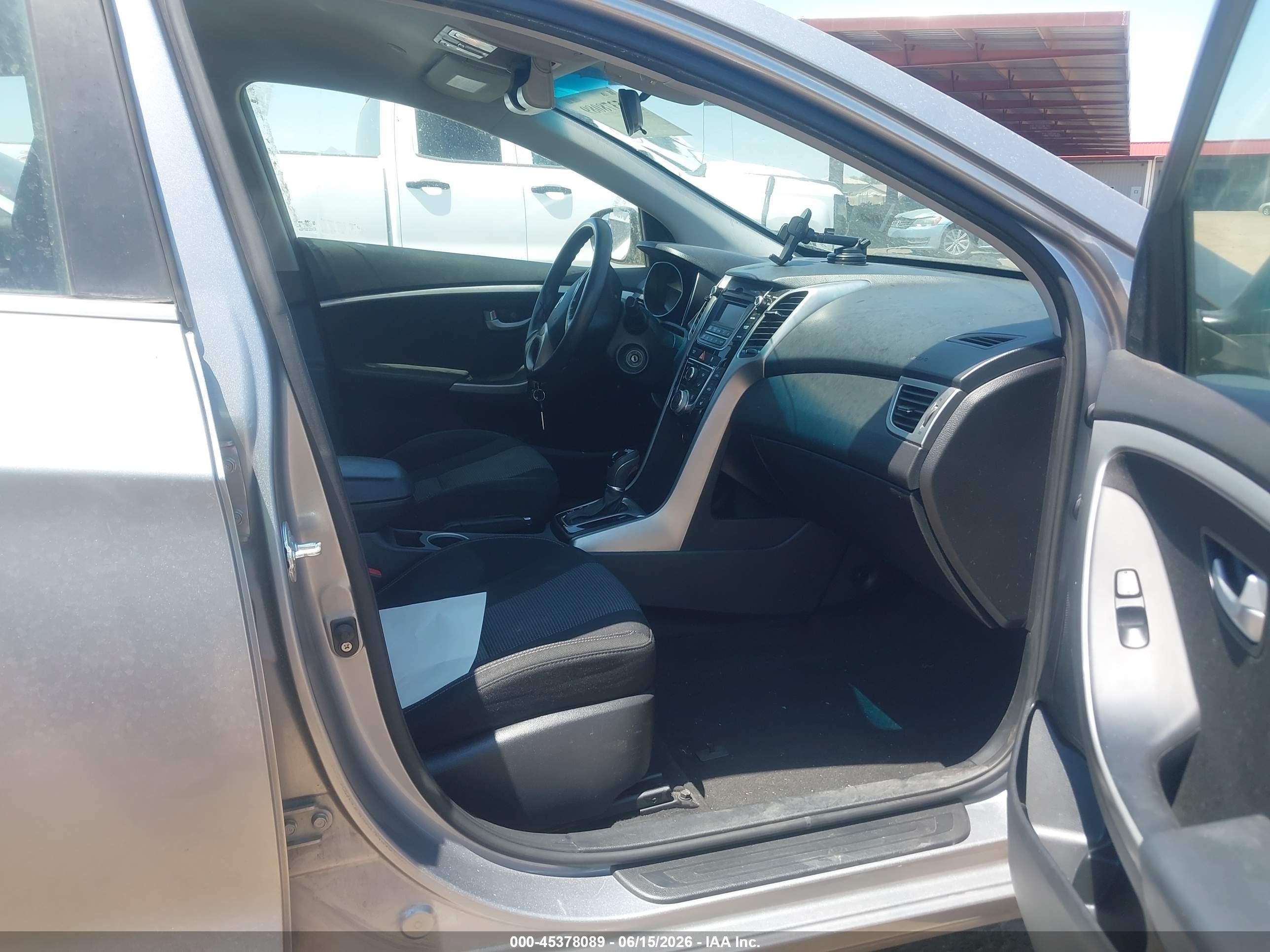 2014 Hyundai Elantra Gt   Silver vin: KMHD35LH3EU184739