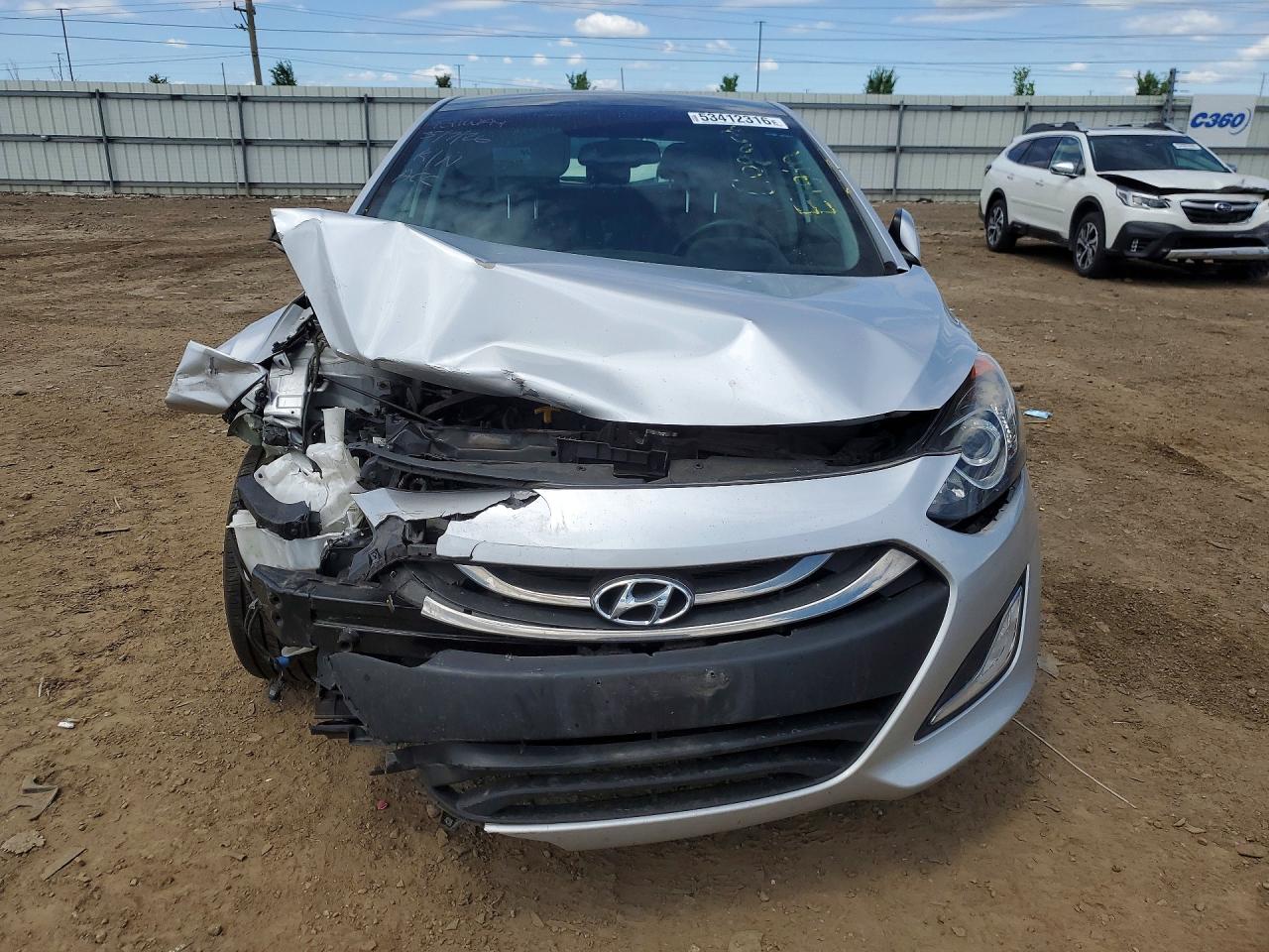 2014 Hyundai Elantra Gt Base Silver vin: KMHD35LH3EU184790