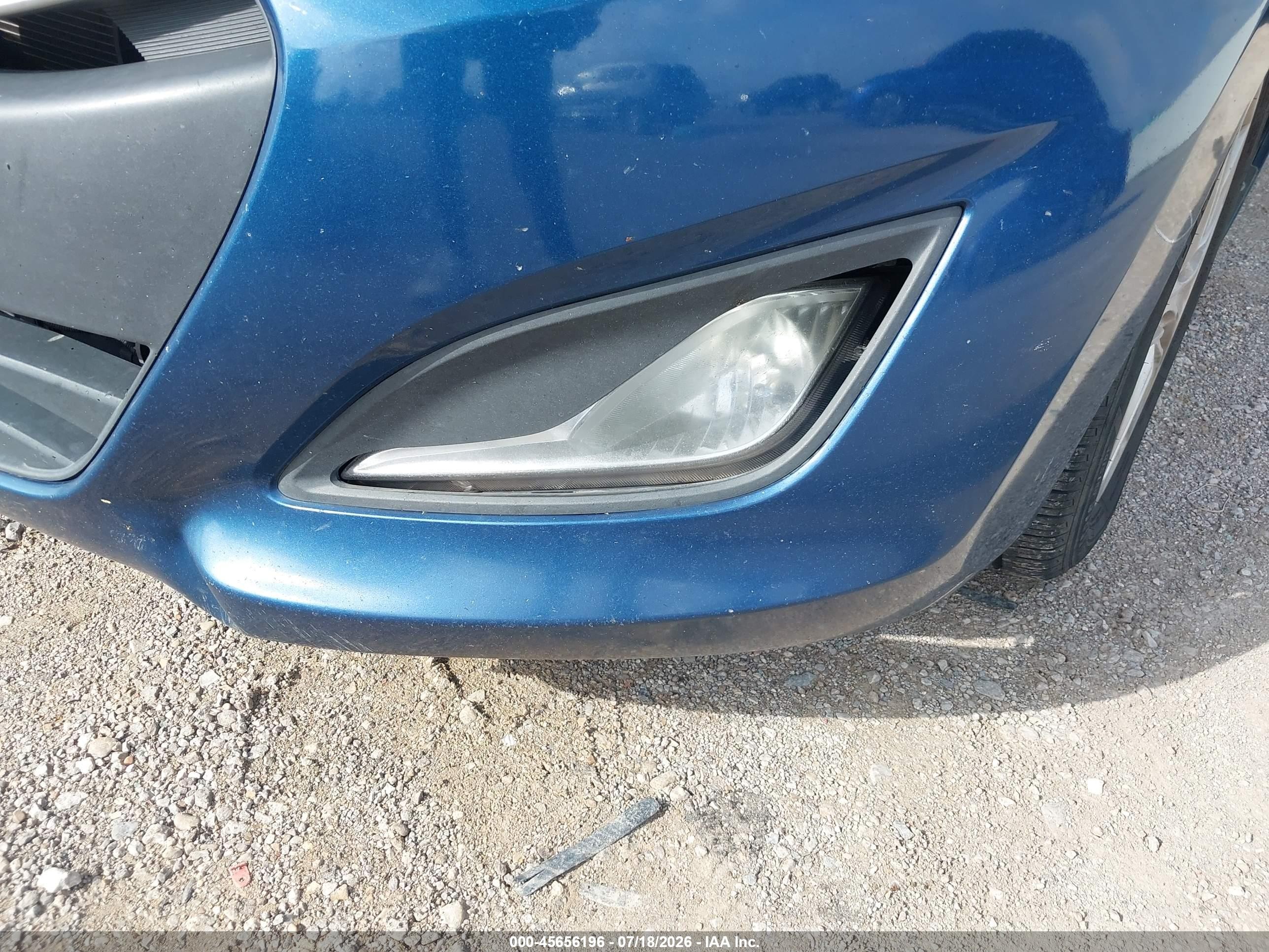 2014 Hyundai Elantra Gt   Blue vin: KMHD35LH3EU191870