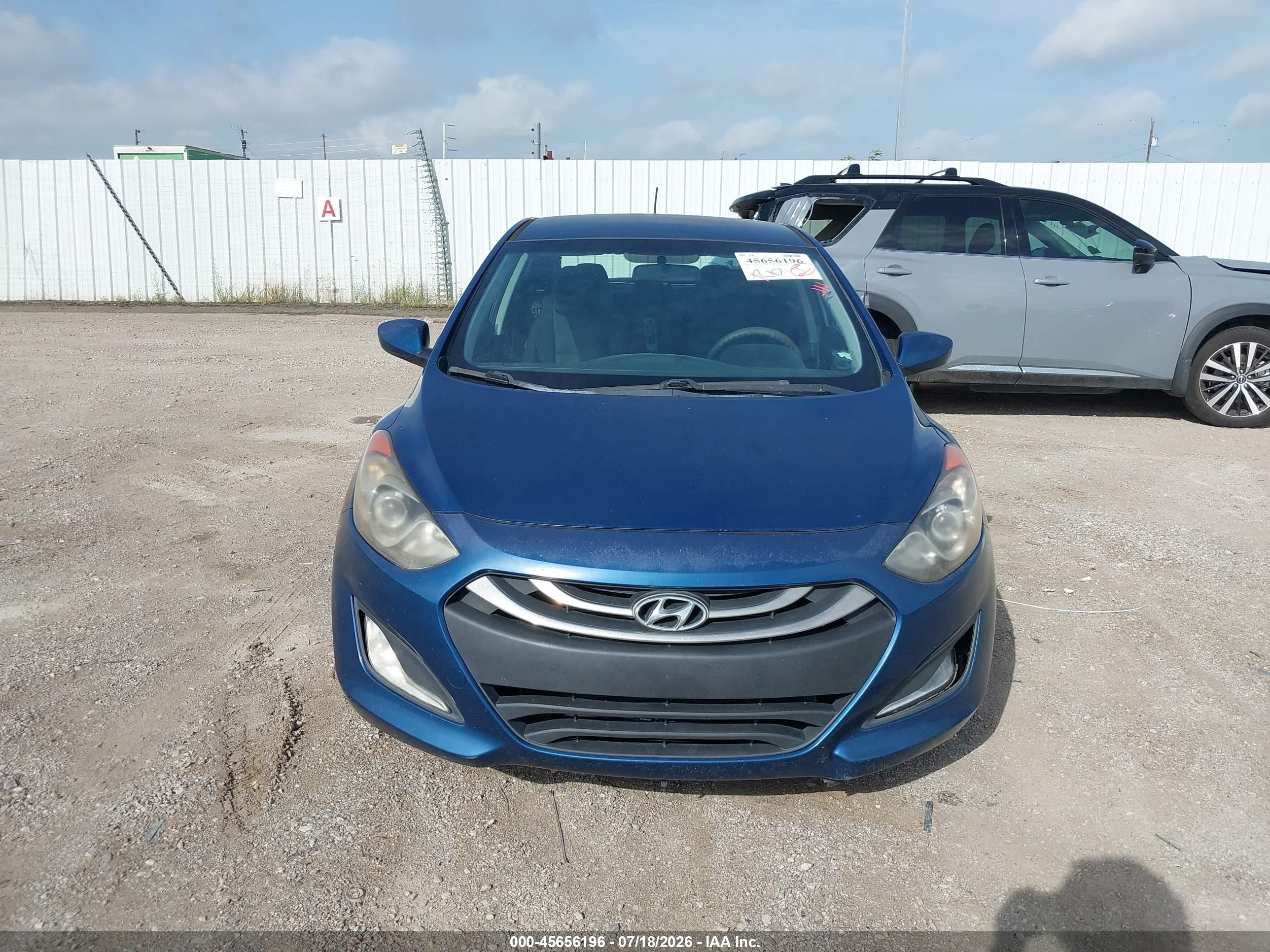 2014 Hyundai Elantra Gt   Blue vin: KMHD35LH3EU191870