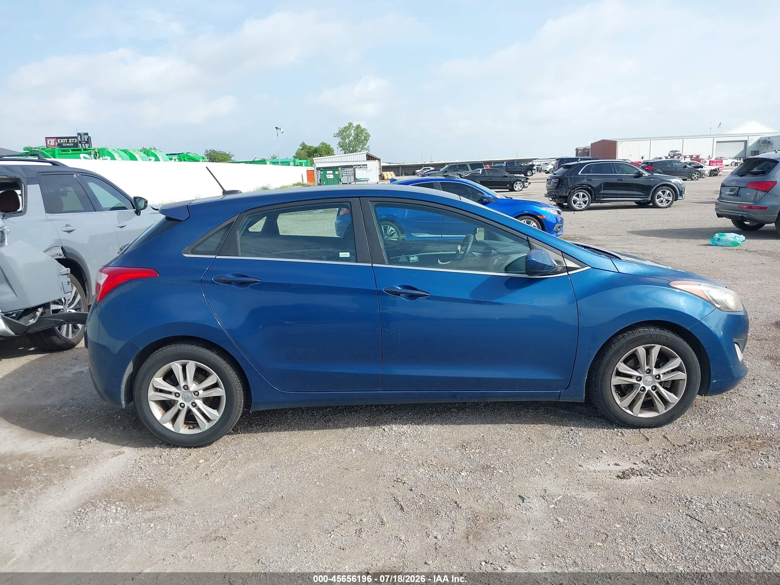 2014 Hyundai Elantra Gt   Blue vin: KMHD35LH3EU191870