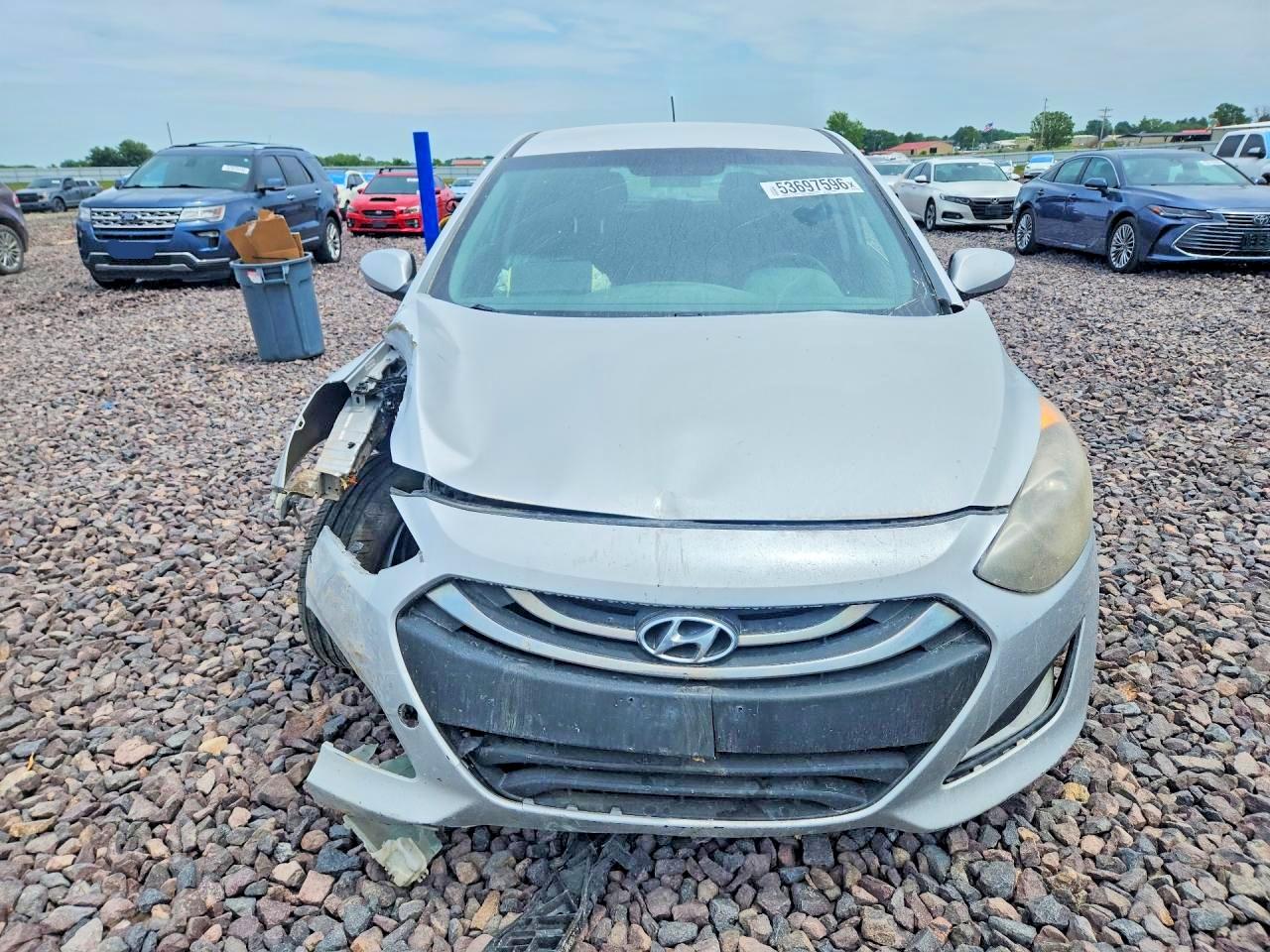 2014 Hyundai Elantra Gt Base Silver vin: KMHD35LH3EU195420