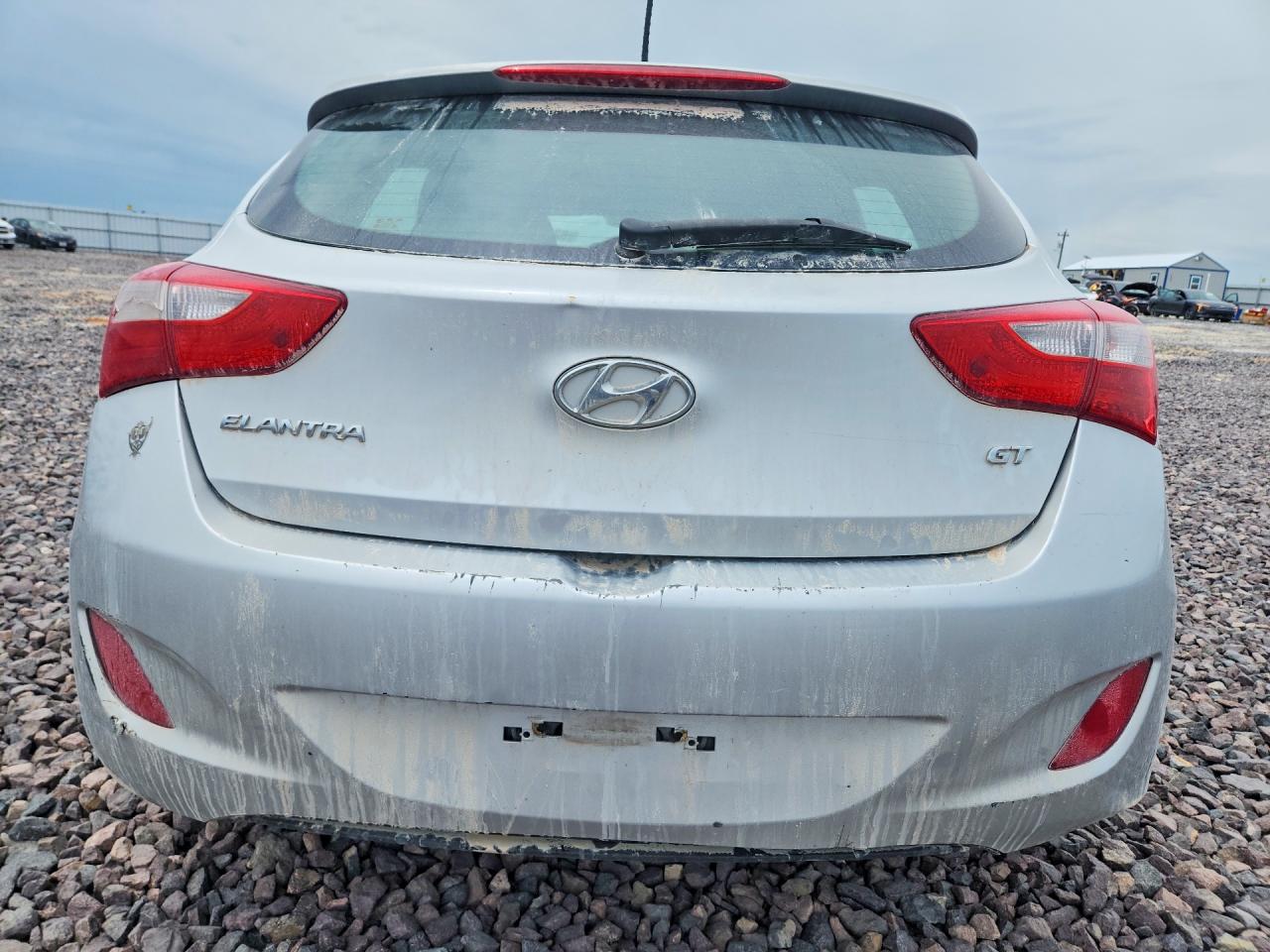 2014 Hyundai Elantra Gt Base Silver vin: KMHD35LH3EU195420