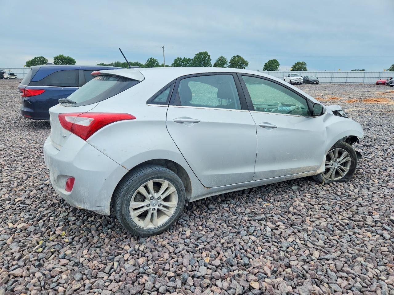 2014 Hyundai Elantra Gt Base Silver vin: KMHD35LH3EU195420