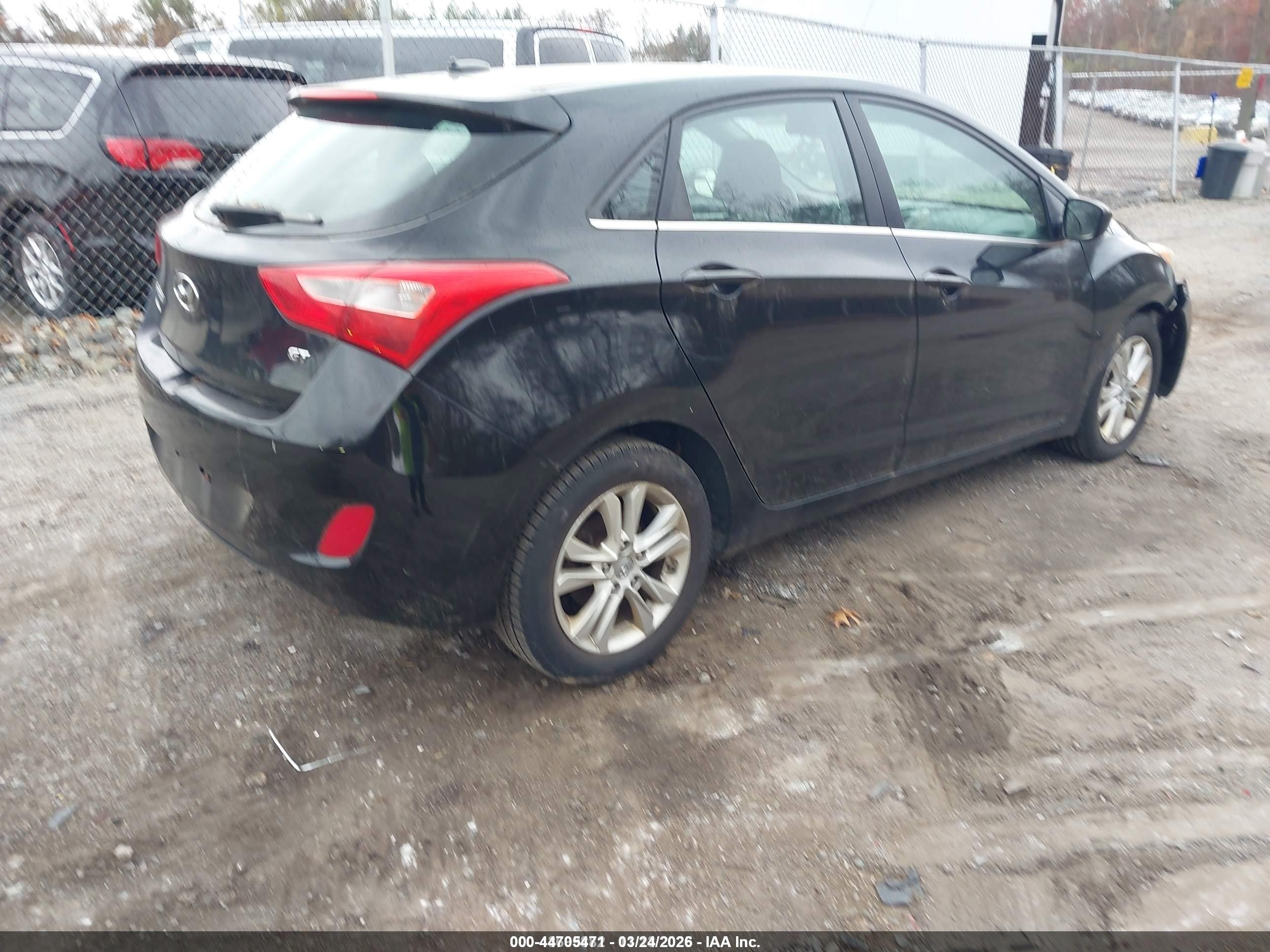 2014 Hyundai Elantra Gt   Black vin: KMHD35LH3EU214953