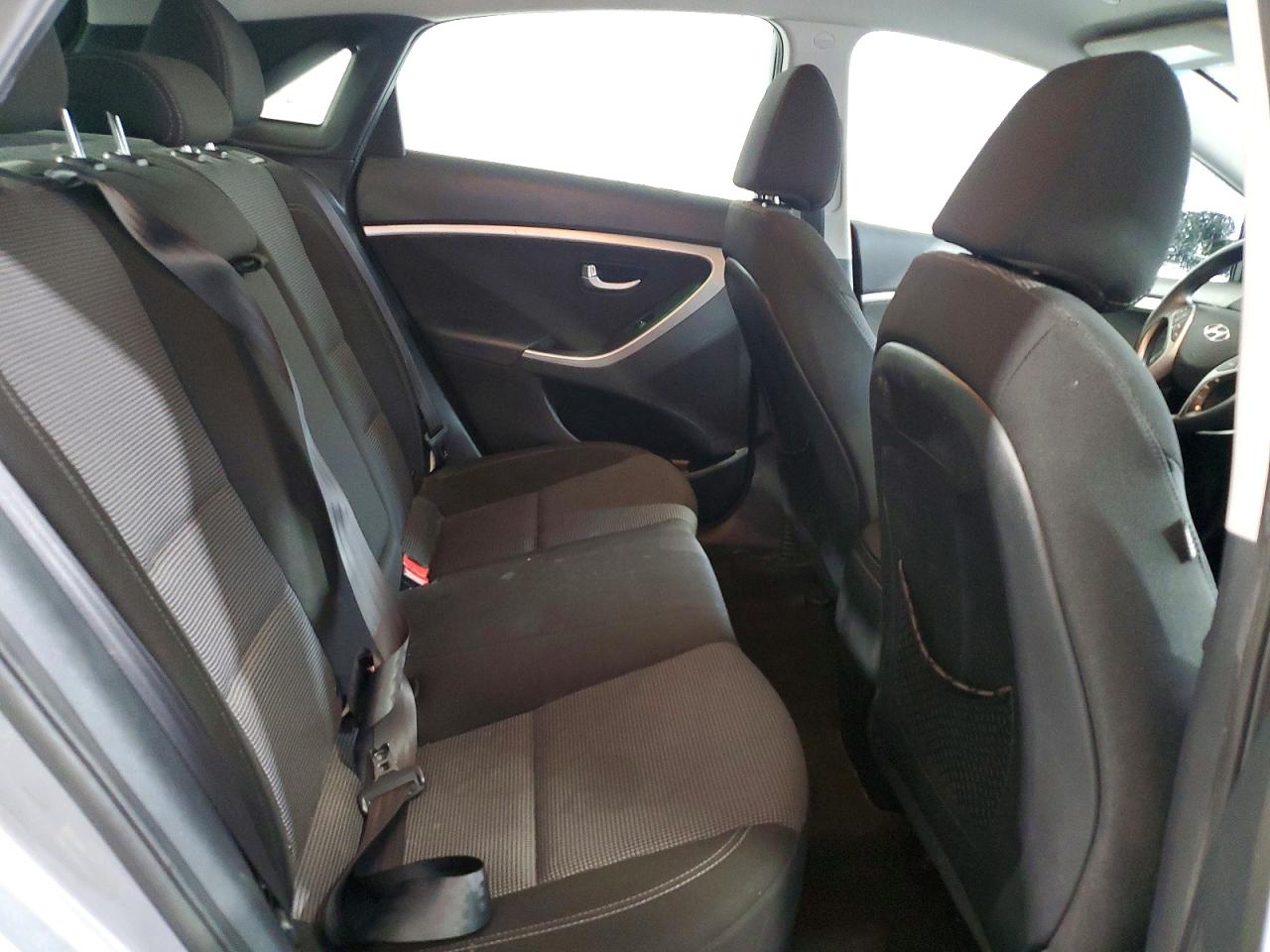 2015 Hyundai Elantra Gt Base Gray vin: KMHD35LH3FU236064