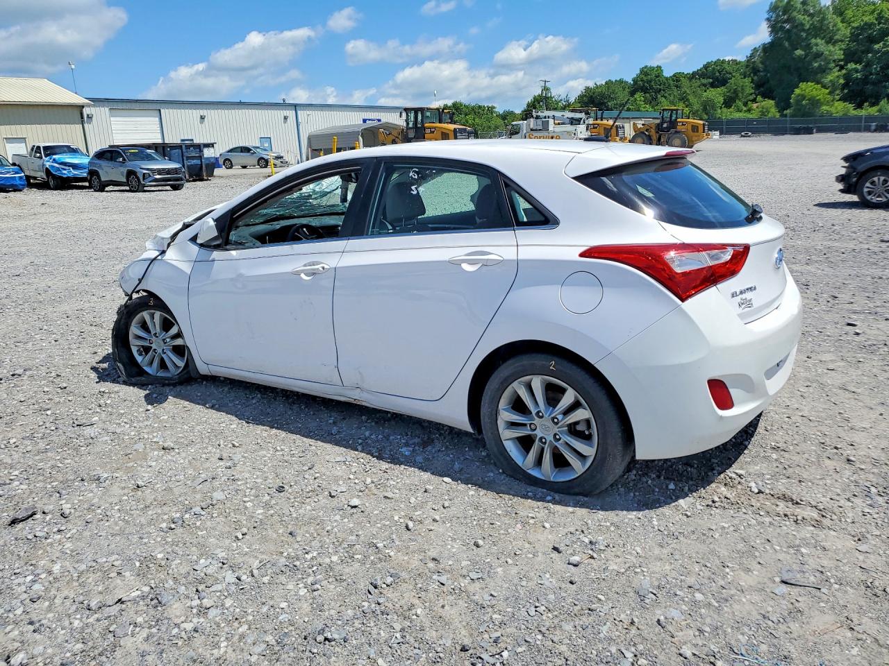 2015 Hyundai Elantra Gt Base White vin: KMHD35LH3FU236596