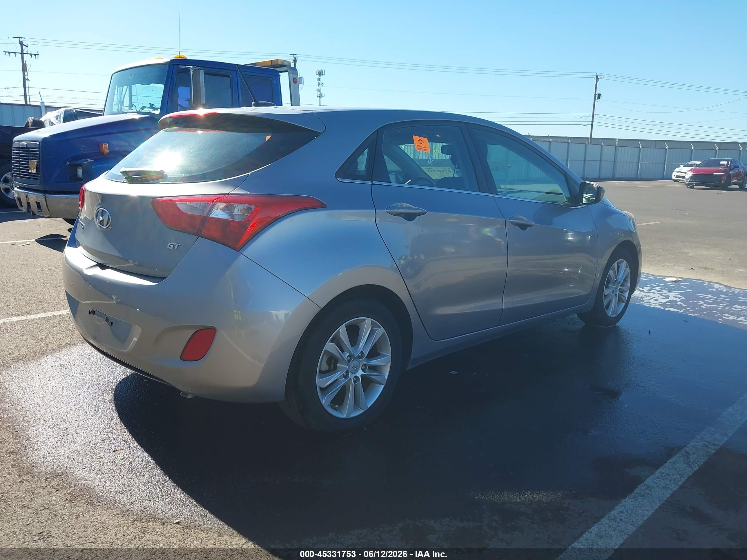 2015 Hyundai Elantra Gt   Silver vin: KMHD35LH3FU242429