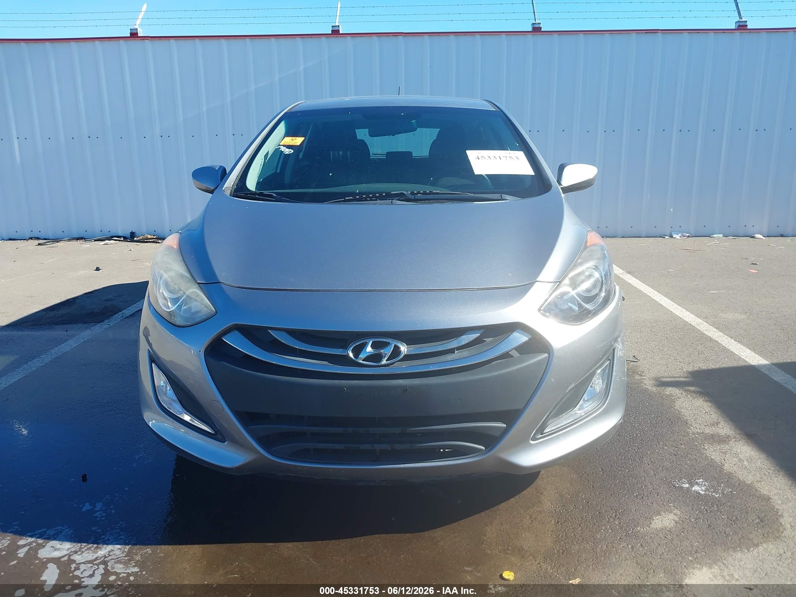 2015 Hyundai Elantra Gt   Silver vin: KMHD35LH3FU242429
