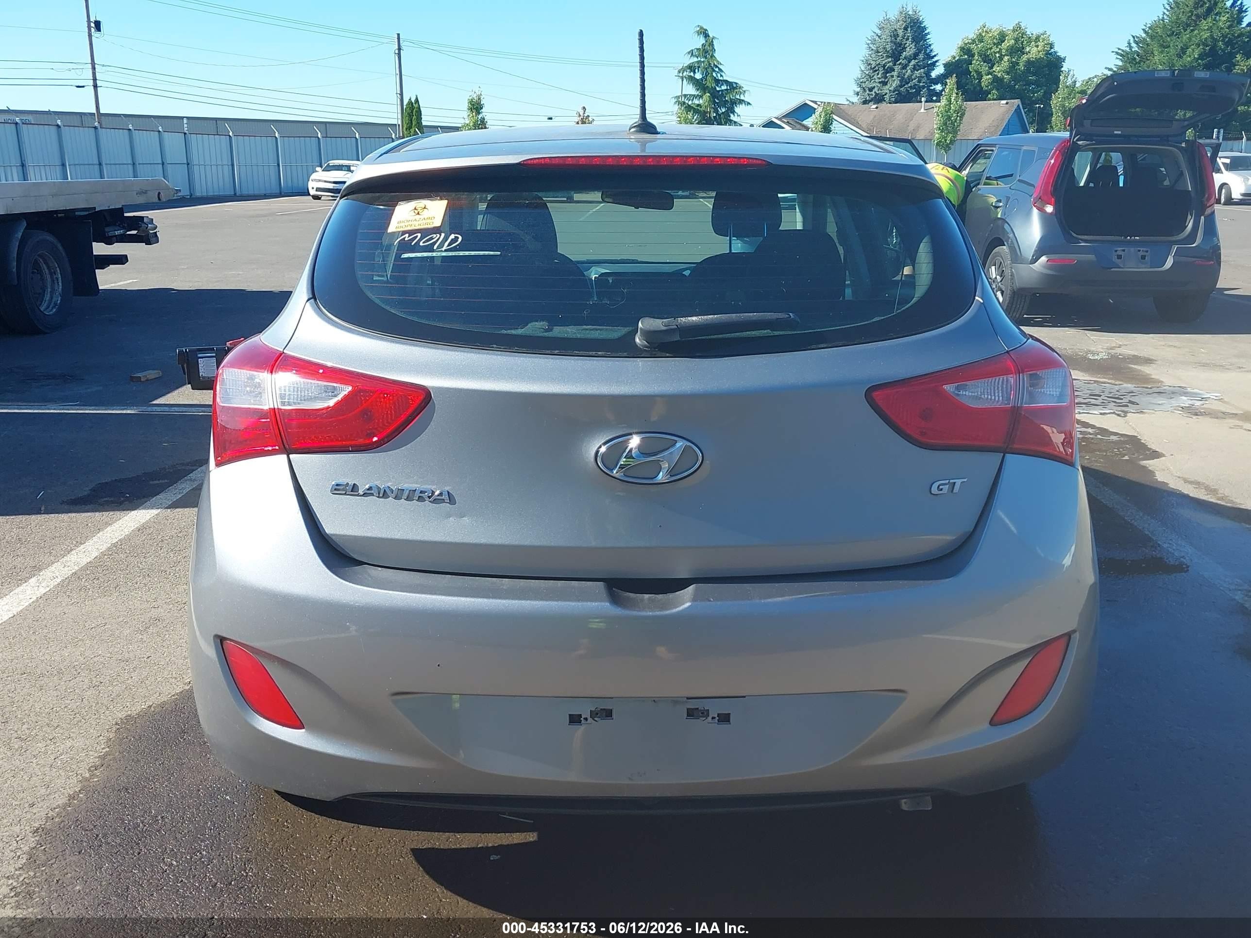 2015 Hyundai Elantra Gt   Silver vin: KMHD35LH3FU242429