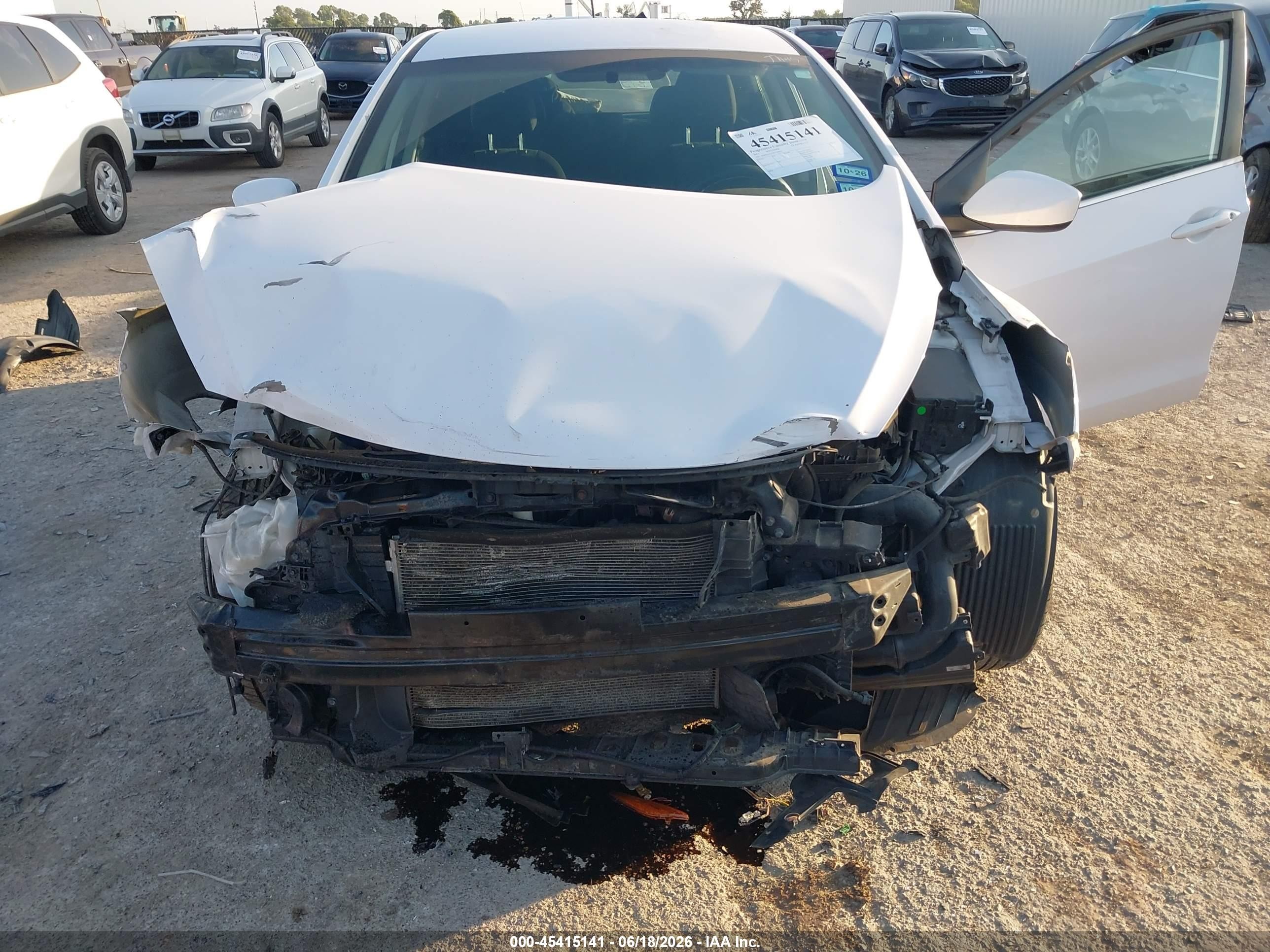 2015 Hyundai Elantra Gt   White vin: KMHD35LH3FU248411