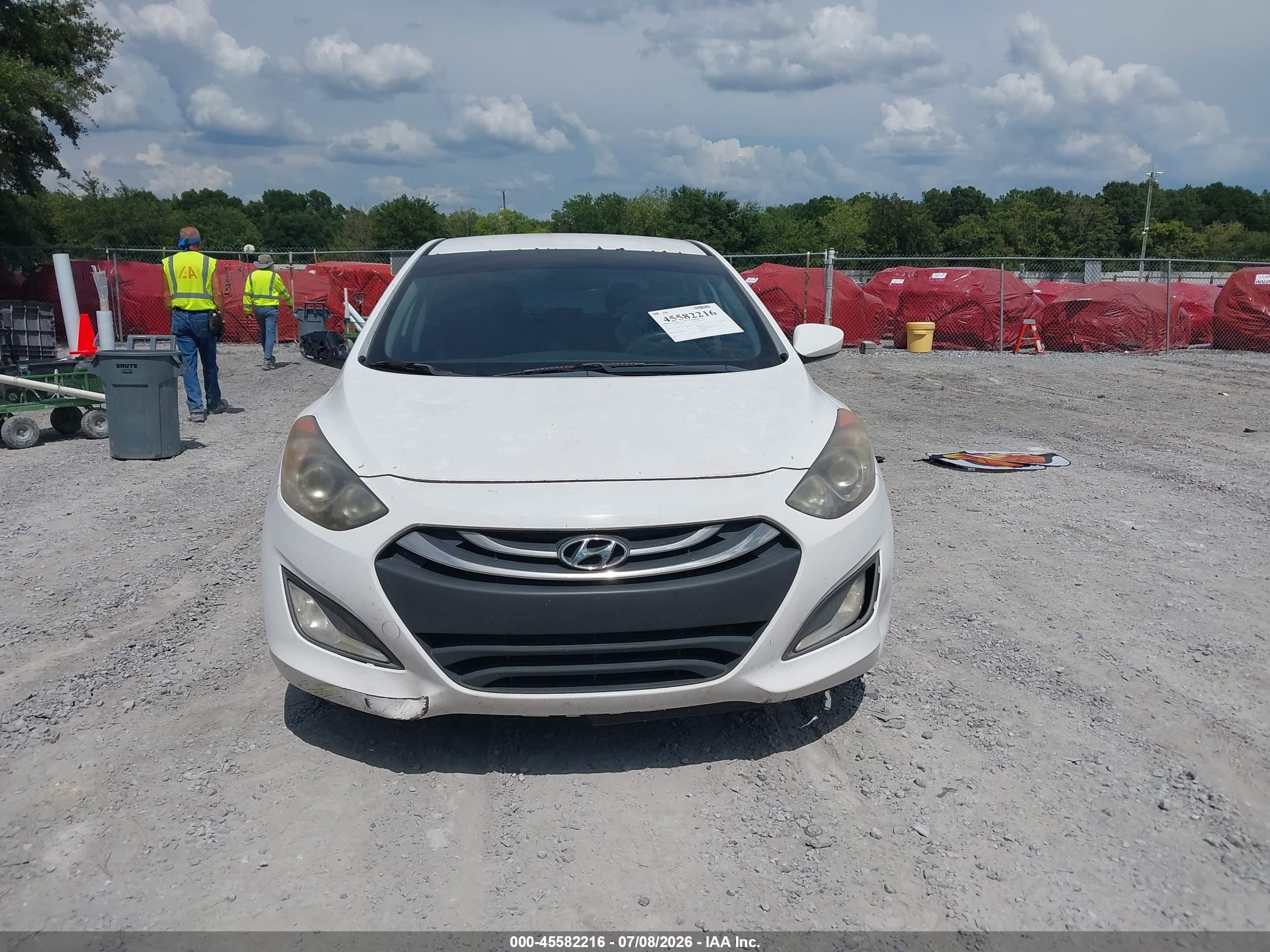 2014 Hyundai Elantra Gt   White vin: KMHD35LH4EU165391