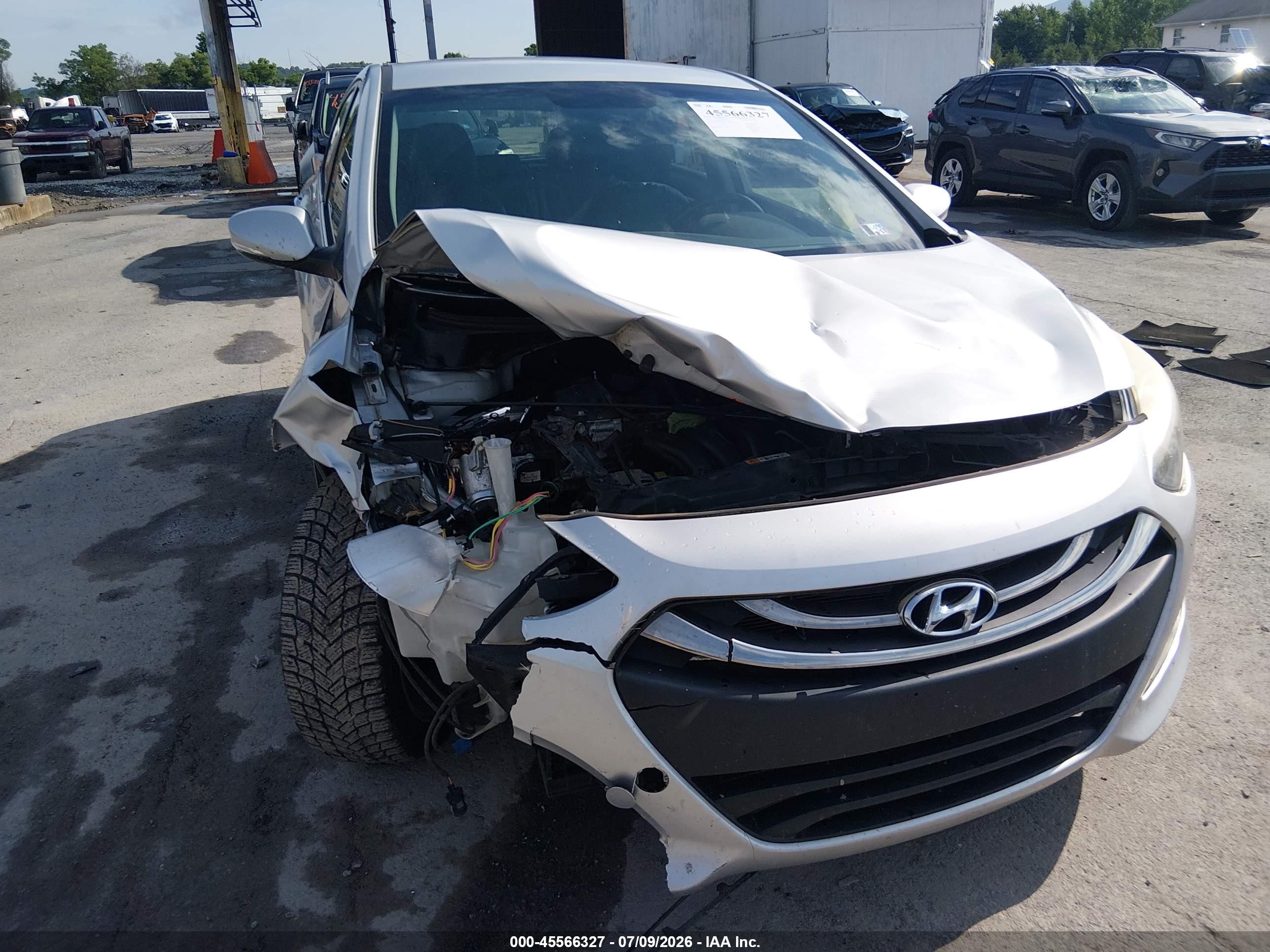 2014 Hyundai Elantra Gt   Silver vin: KMHD35LH4EU171692