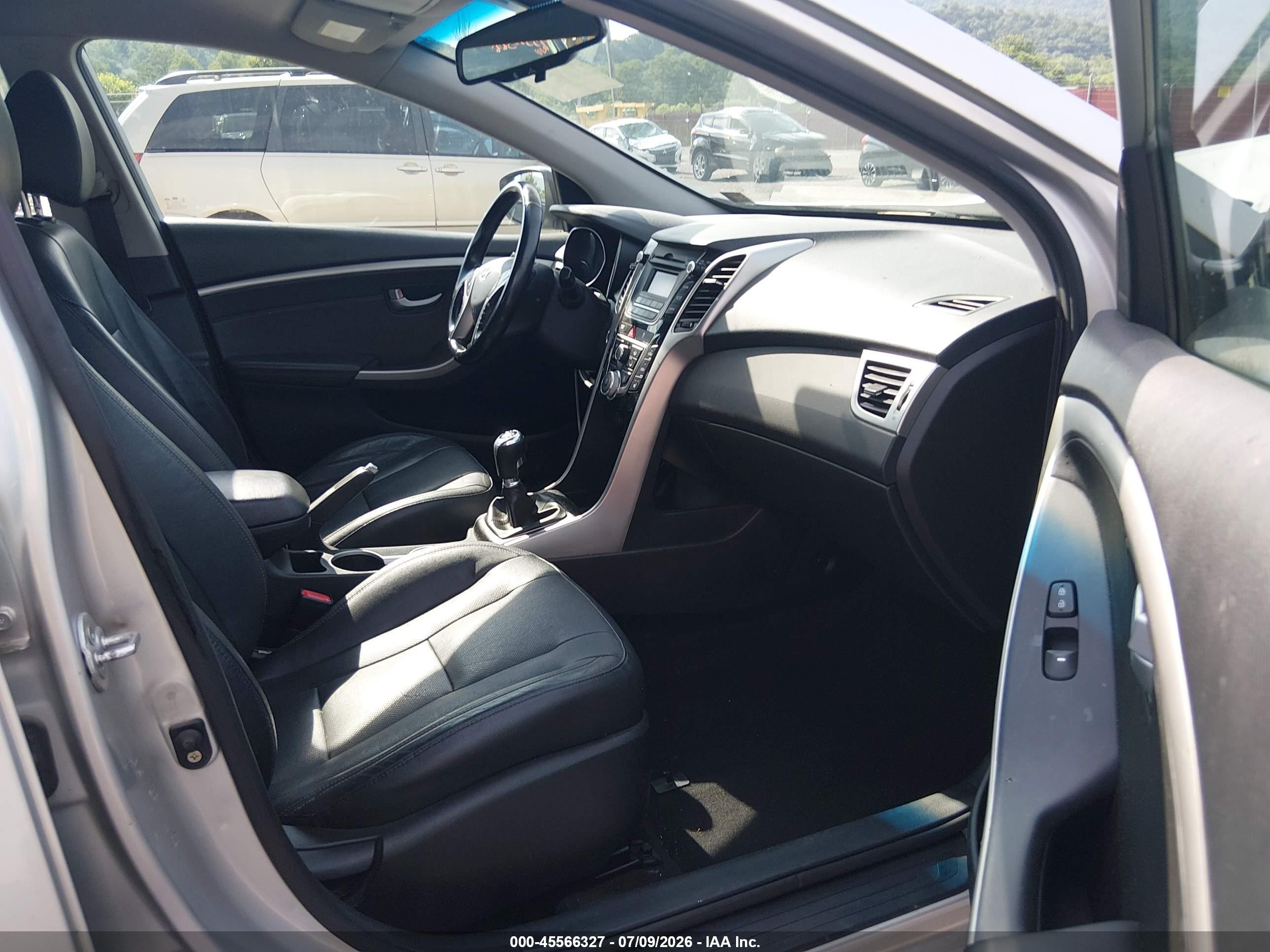 2014 Hyundai Elantra Gt   Silver vin: KMHD35LH4EU171692