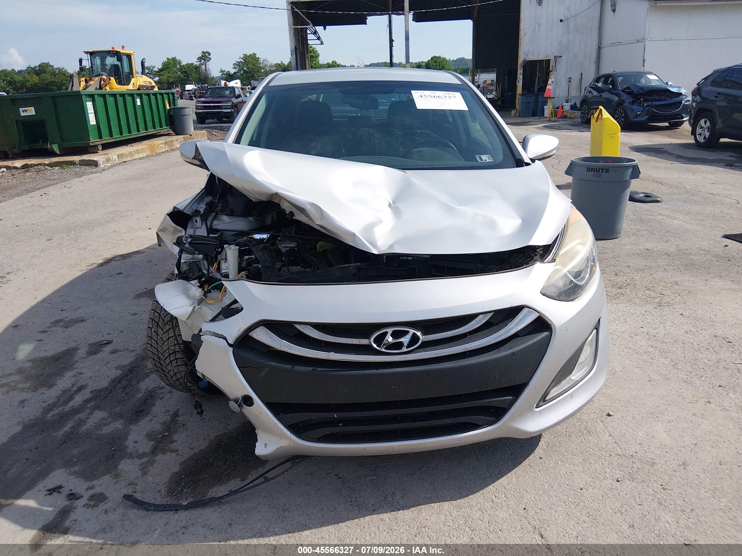 2014 Hyundai Elantra Gt   Silver vin: KMHD35LH4EU171692