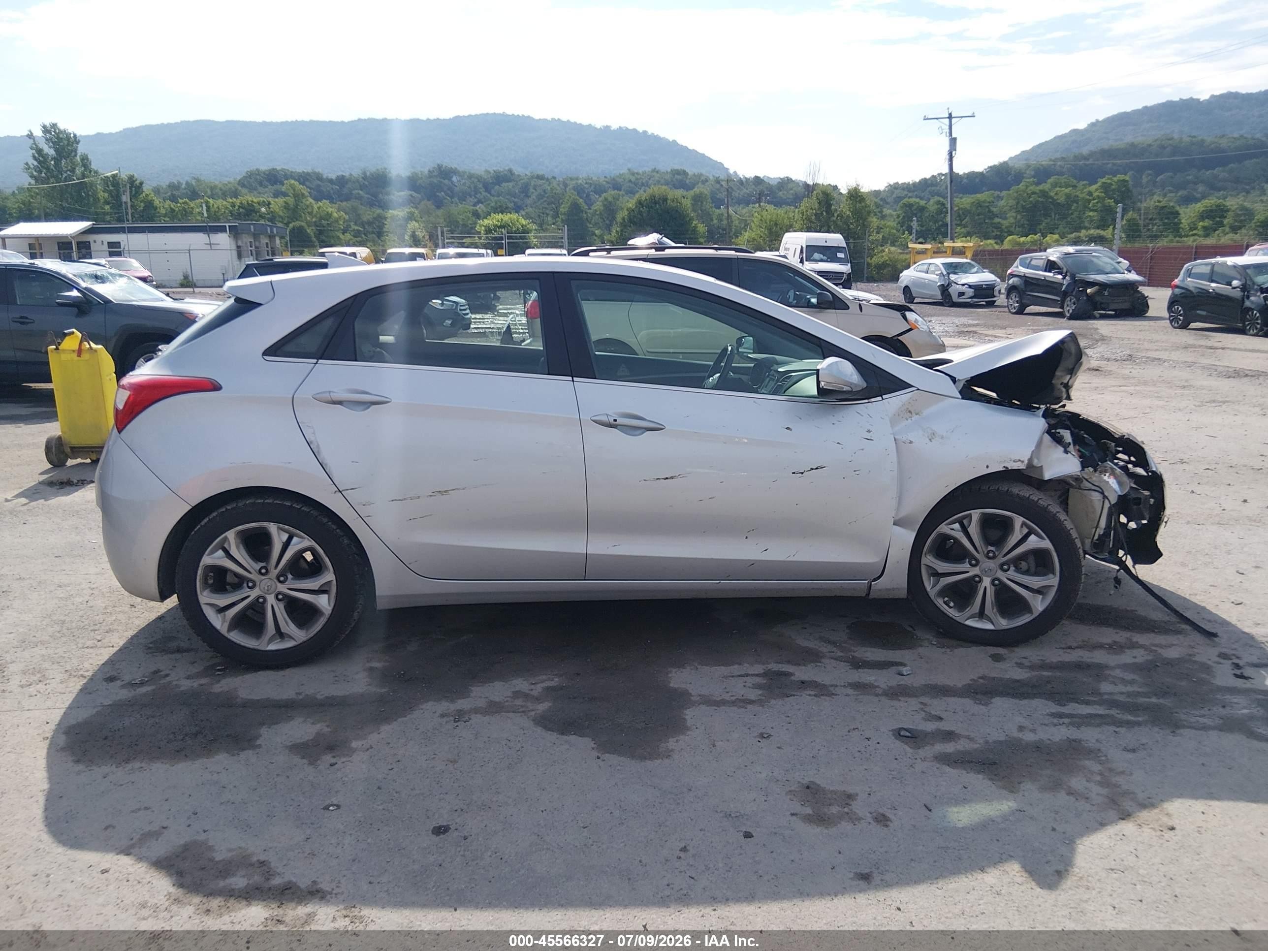 2014 Hyundai Elantra Gt   Silver vin: KMHD35LH4EU171692