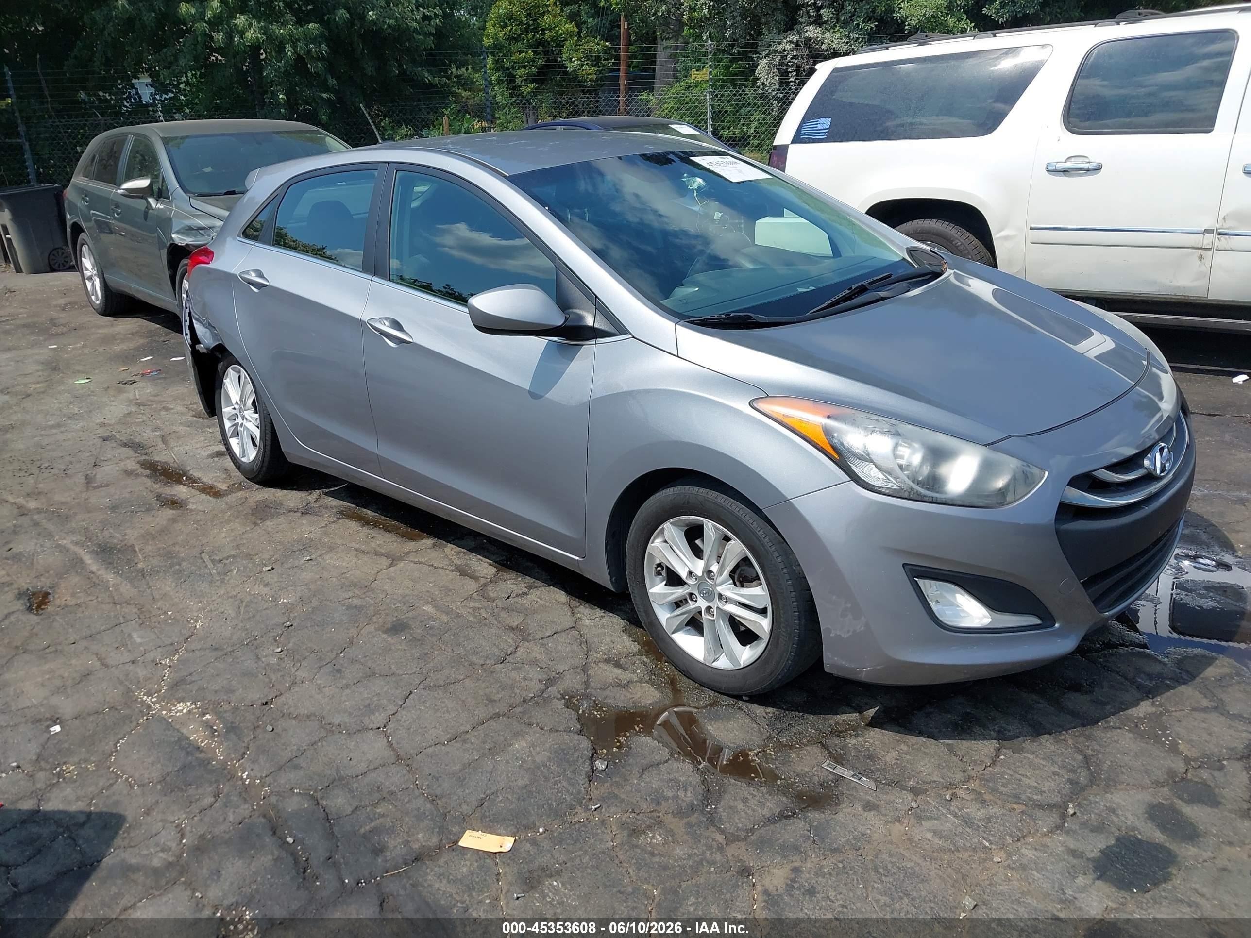 2014 Hyundai Elantra Gt   Silver vin: KMHD35LH4EU214654