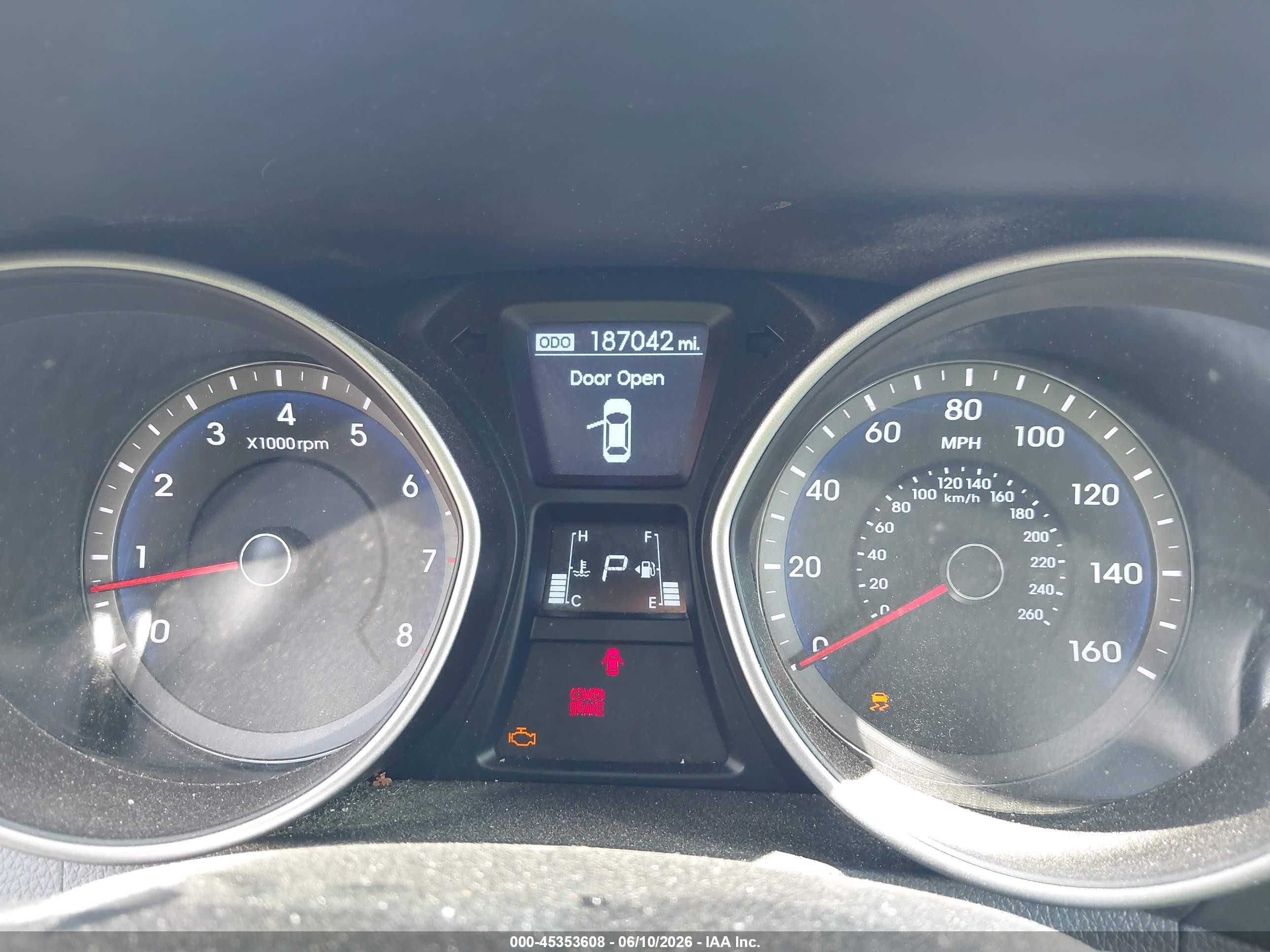 2014 Hyundai Elantra Gt   Silver vin: KMHD35LH4EU214654