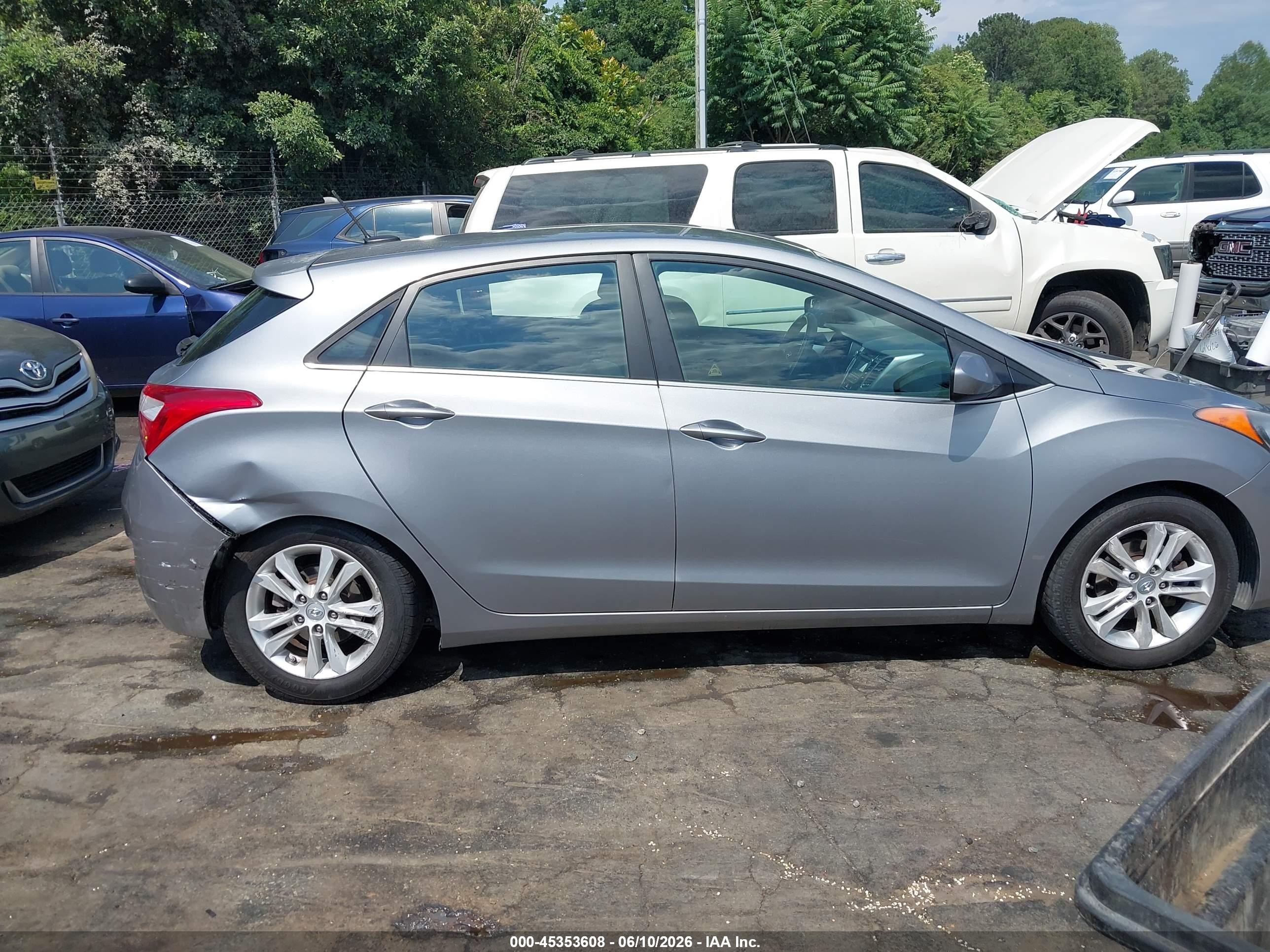 2014 Hyundai Elantra Gt   Silver vin: KMHD35LH4EU214654